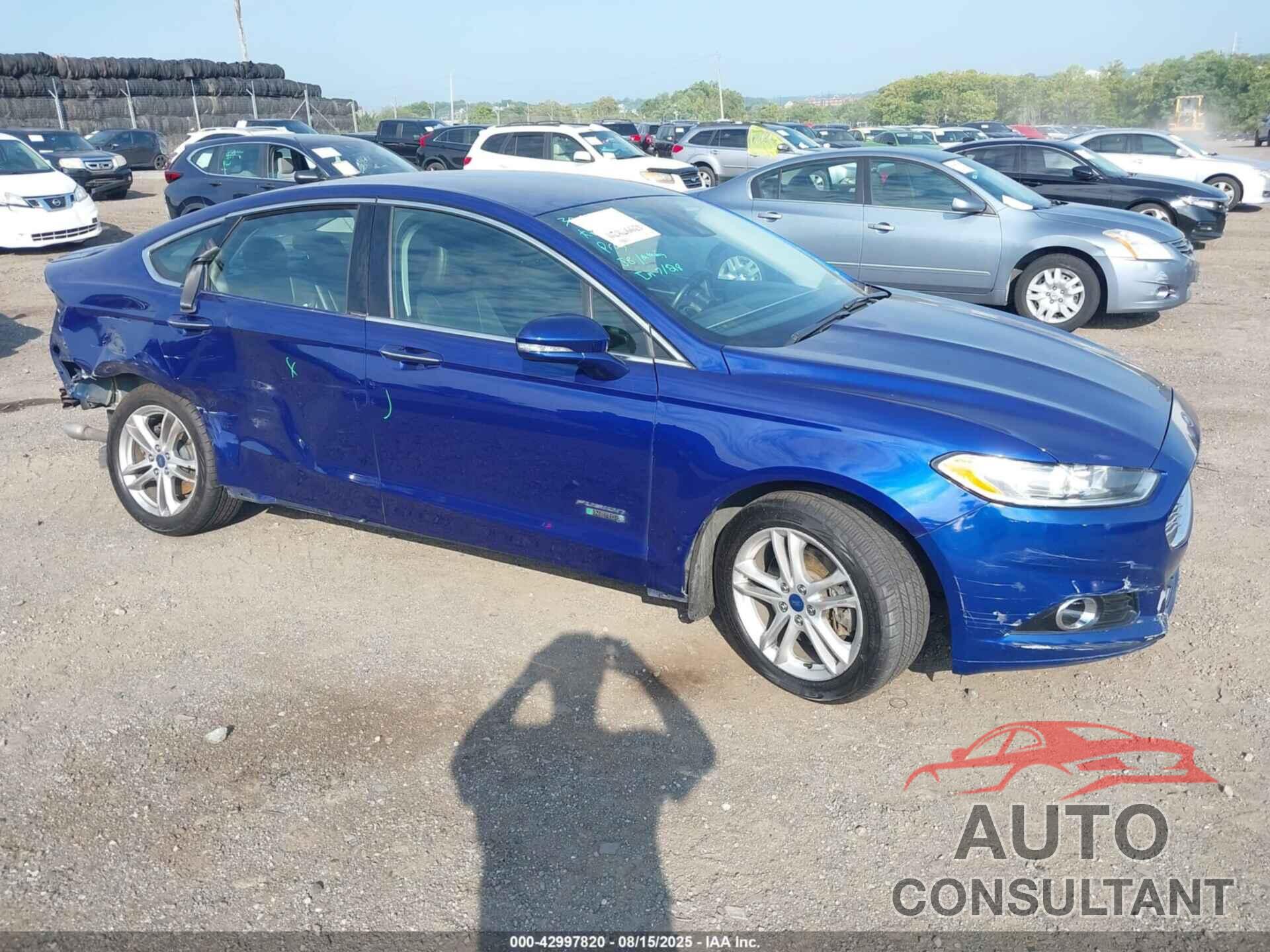 FORD FUSION ENERGI 2016 - 3FA6P0SU5GR283694