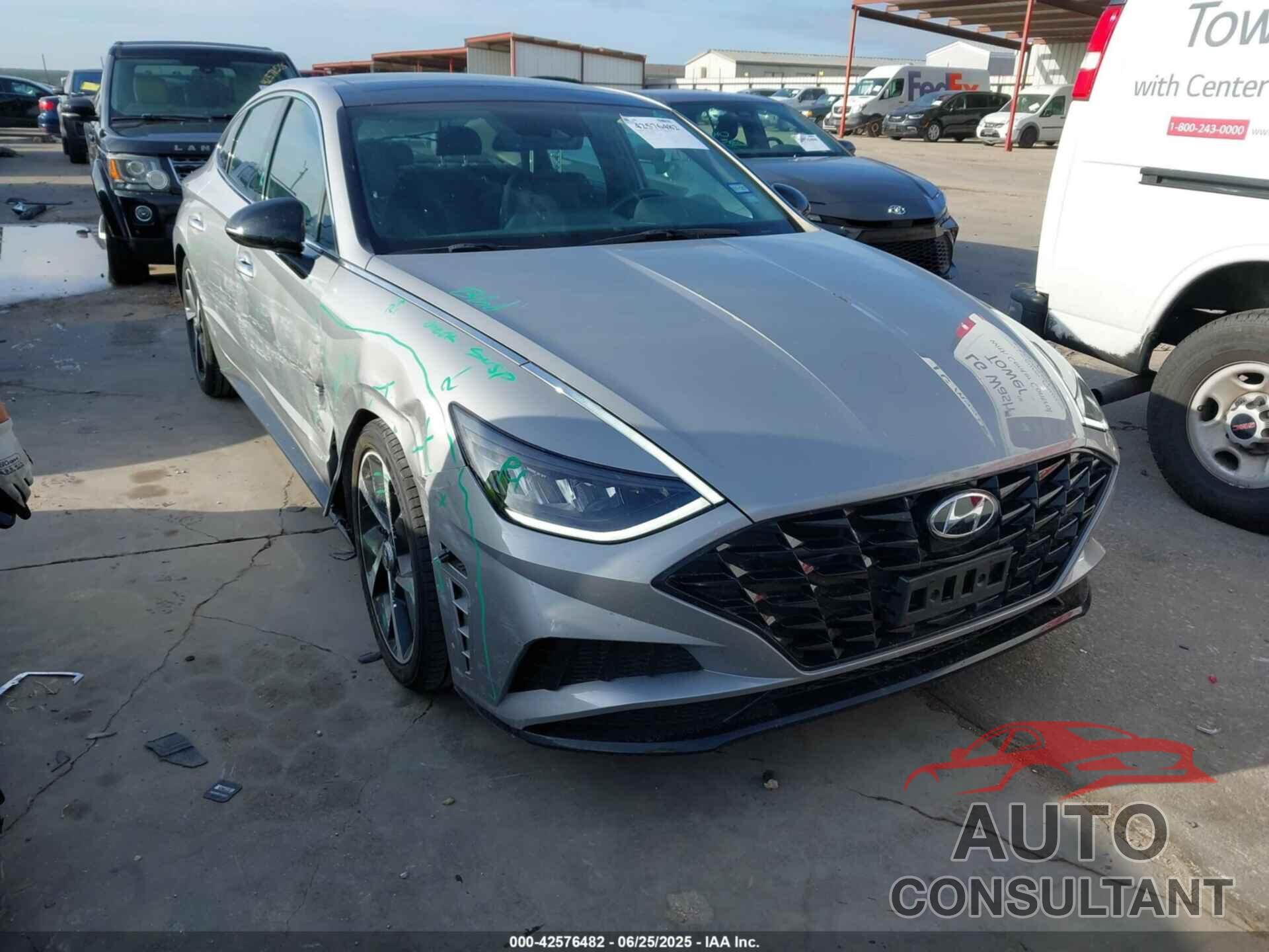 HYUNDAI SONATA 2023 - KMHL44J20PA278289