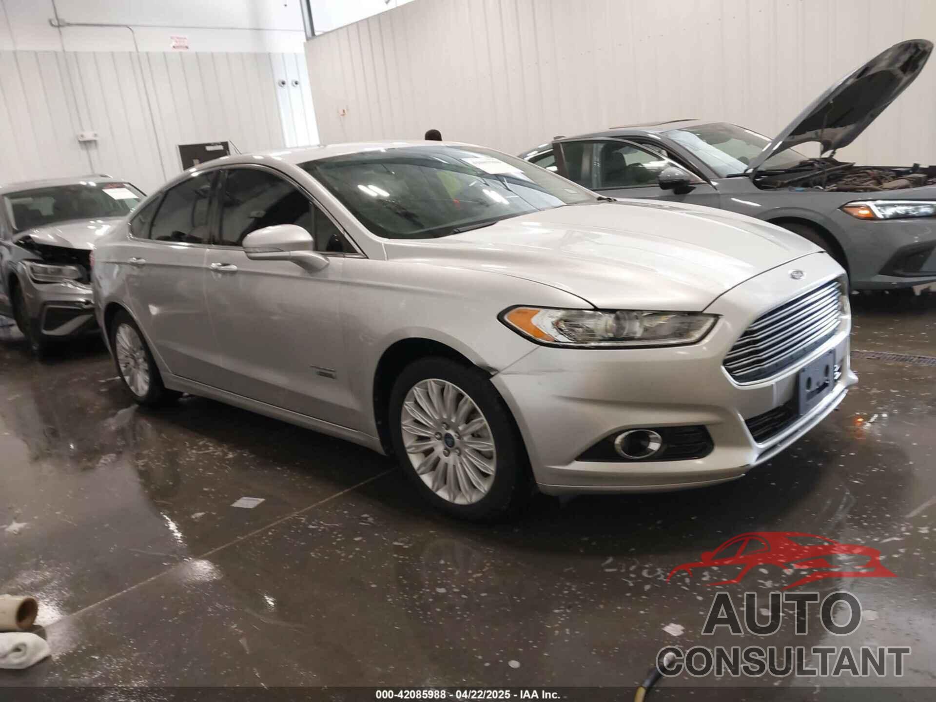 FORD FUSION ENERGI 2013 - 3FA6P0SU1DR260313
