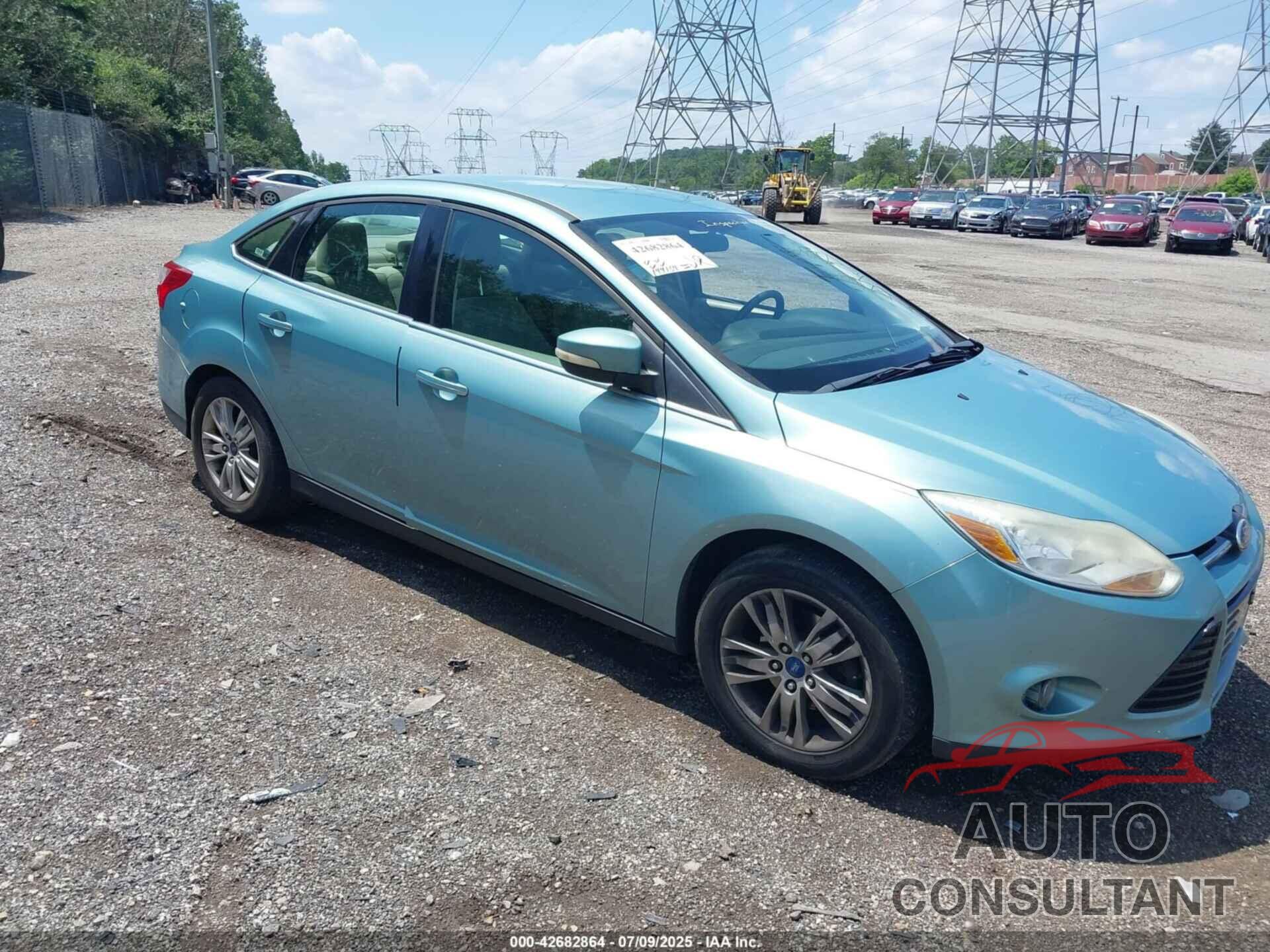 FORD FOCUS 2012 - 1FAHP3H28CL178382