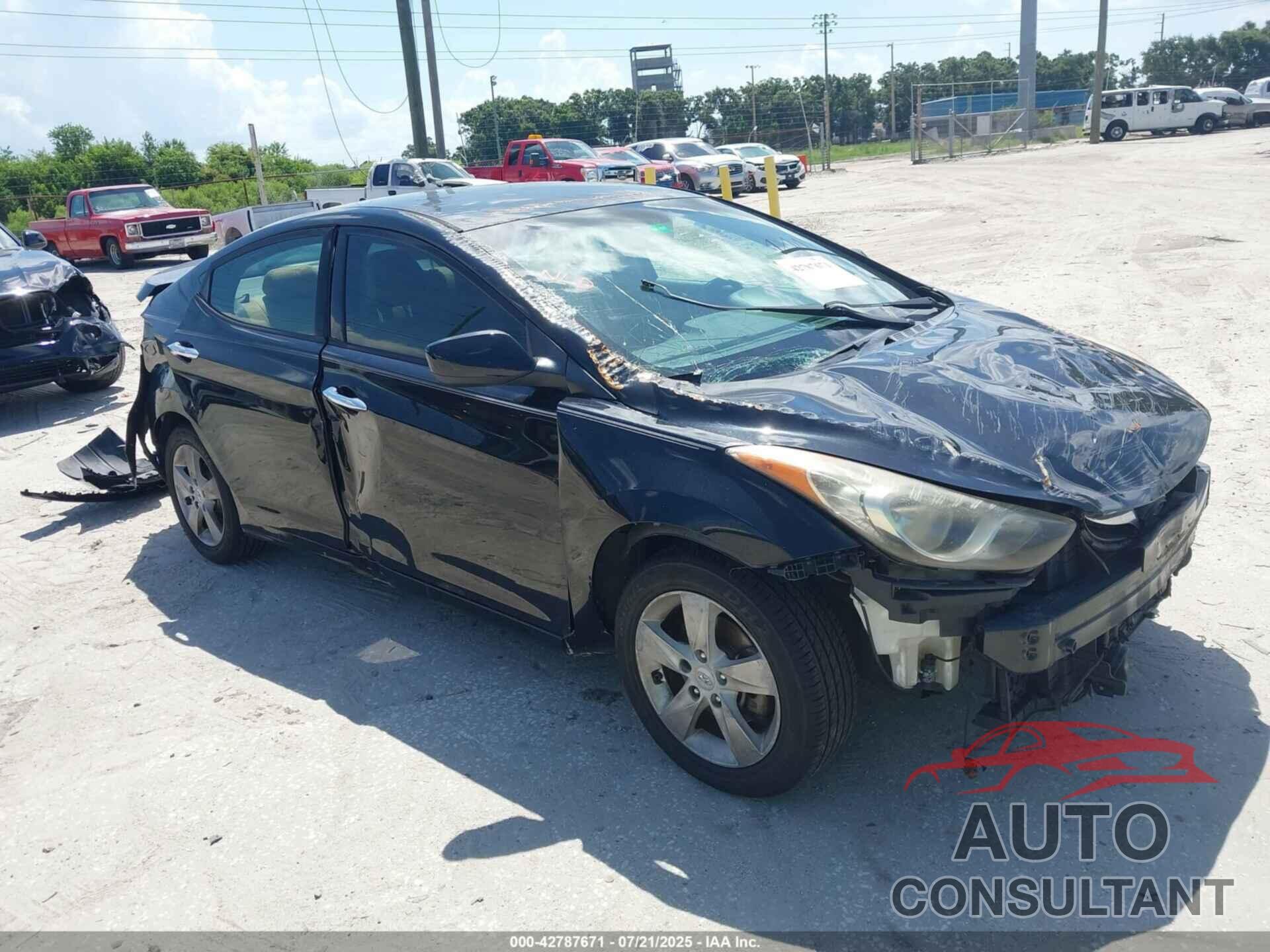 HYUNDAI ELANTRA 2013 - KMHDH4AE1DU977377