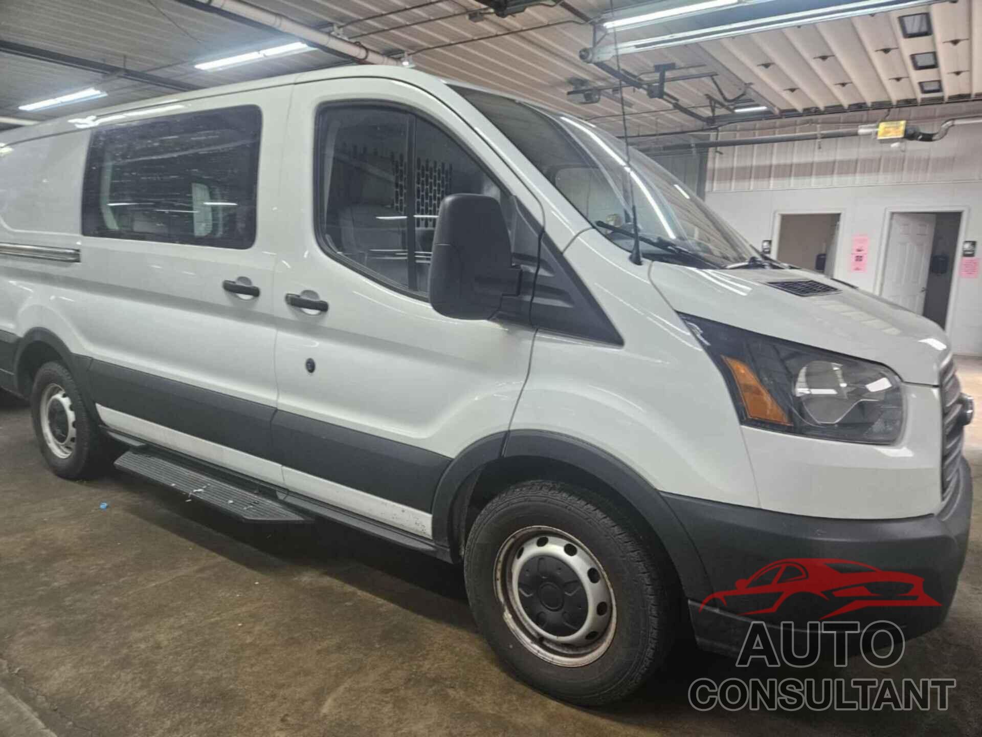 FORD TRANSIT 2019 - 1FTYE1YM5KKB31935
