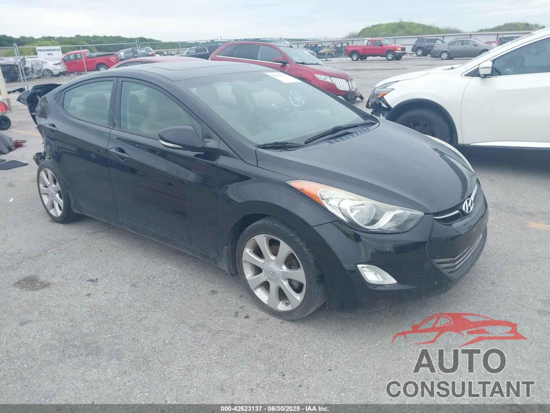 HYUNDAI ELANTRA 2013 - 5NPDH4AE7DH375582