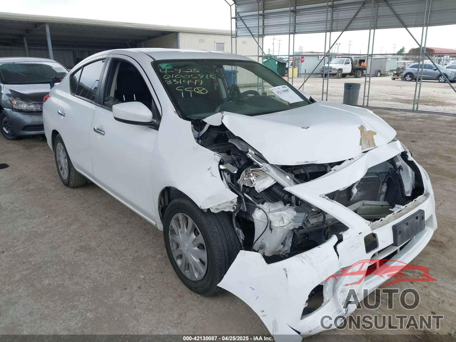 NISSAN VERSA 2019 - 3N1CN7AP8KL831449