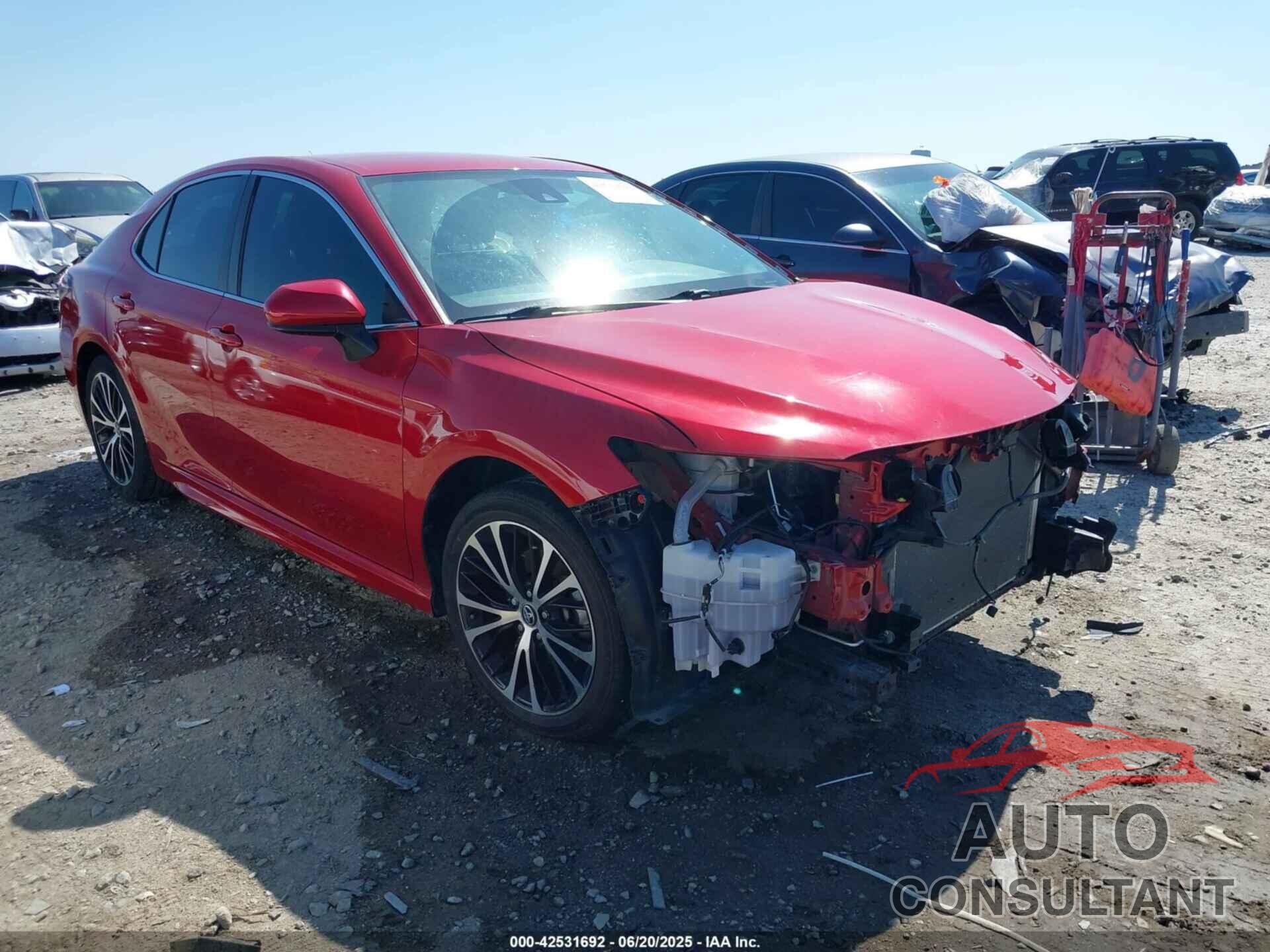 TOYOTA CAMRY 2020 - 4T1G11AK5LU308405