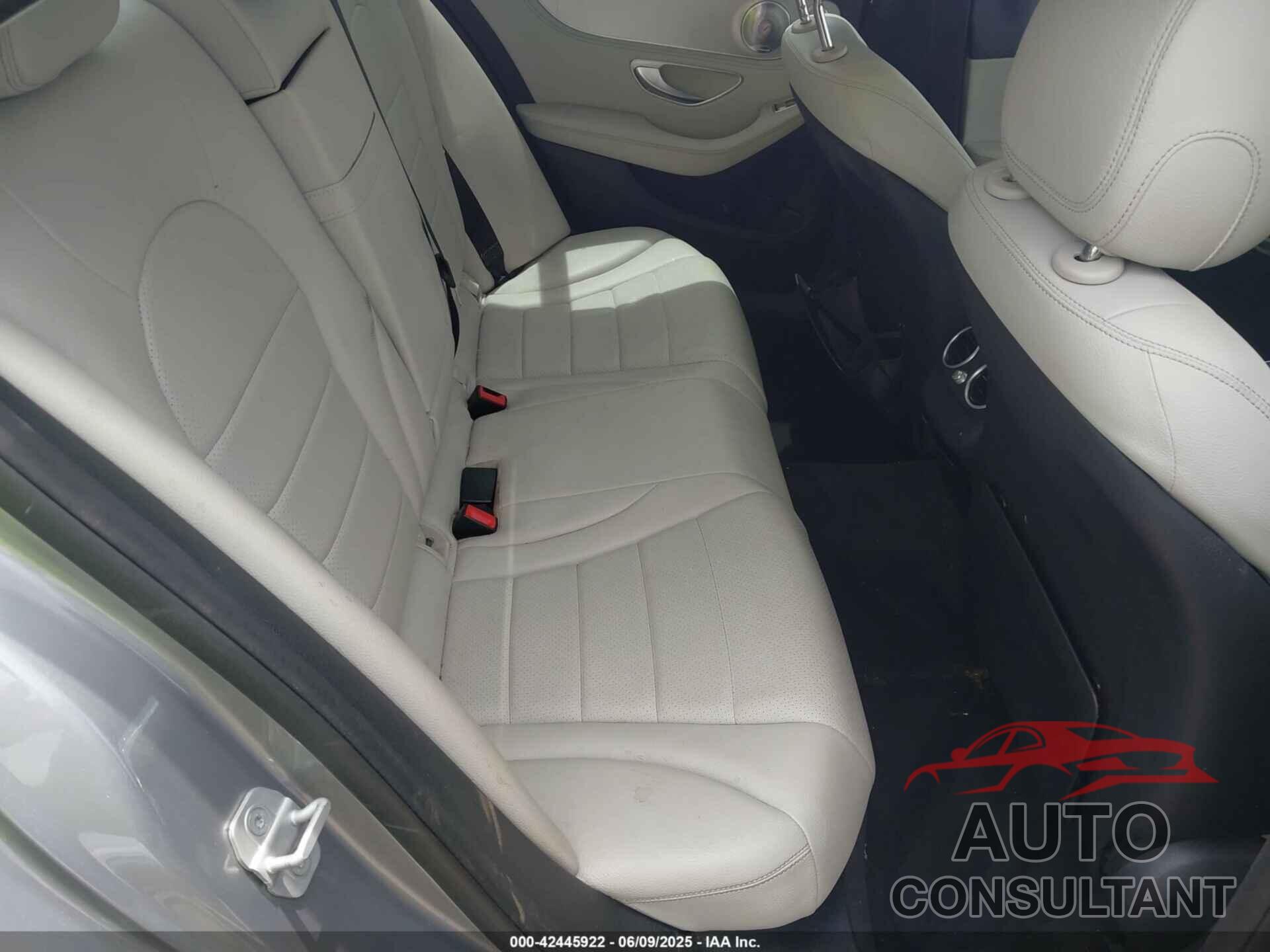MERCEDES-BENZ C 300 2015 - 55SWF4KB9FU023350