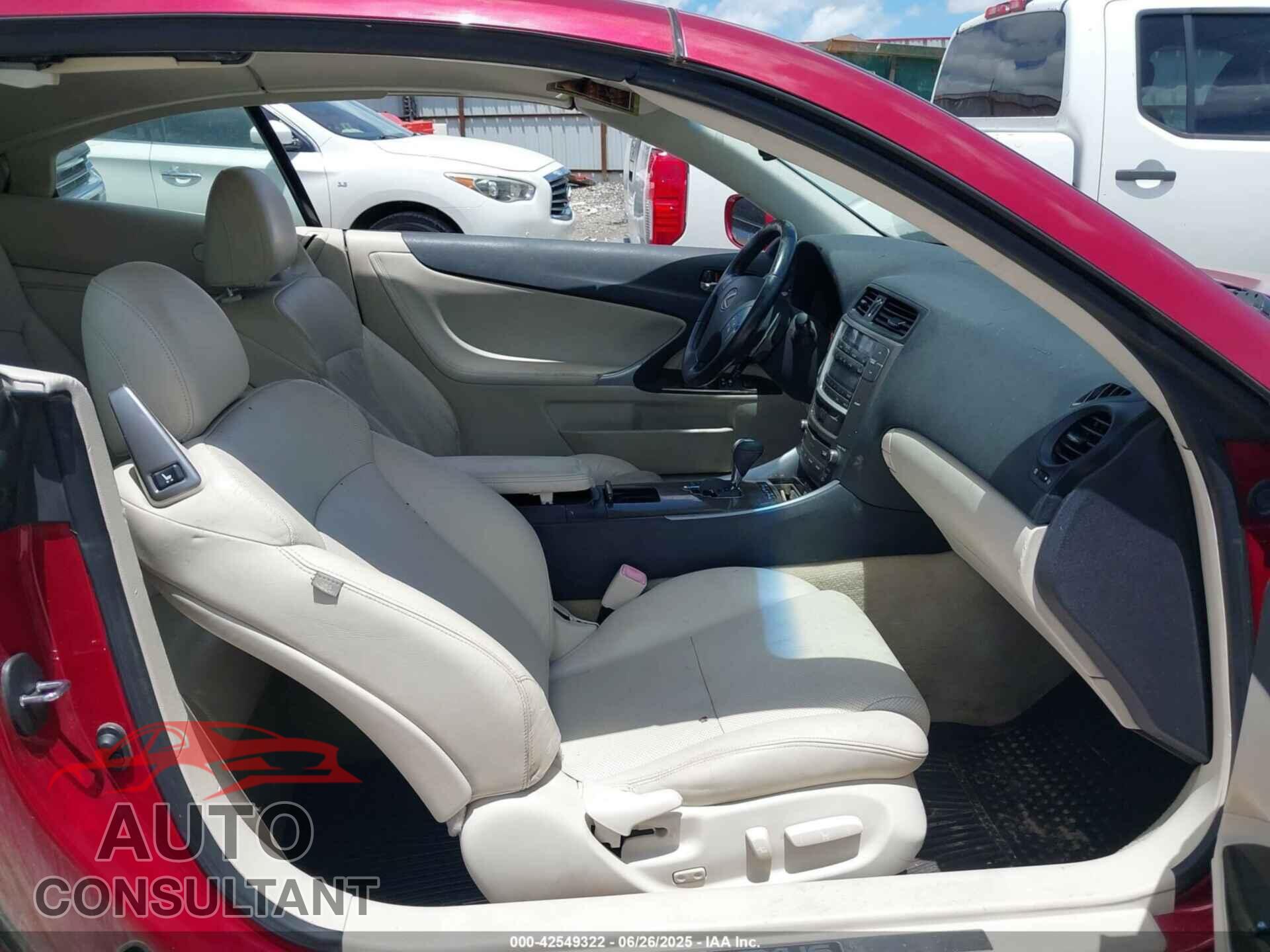 LEXUS IS 250C 2010 - JTHFF2C27A2504843