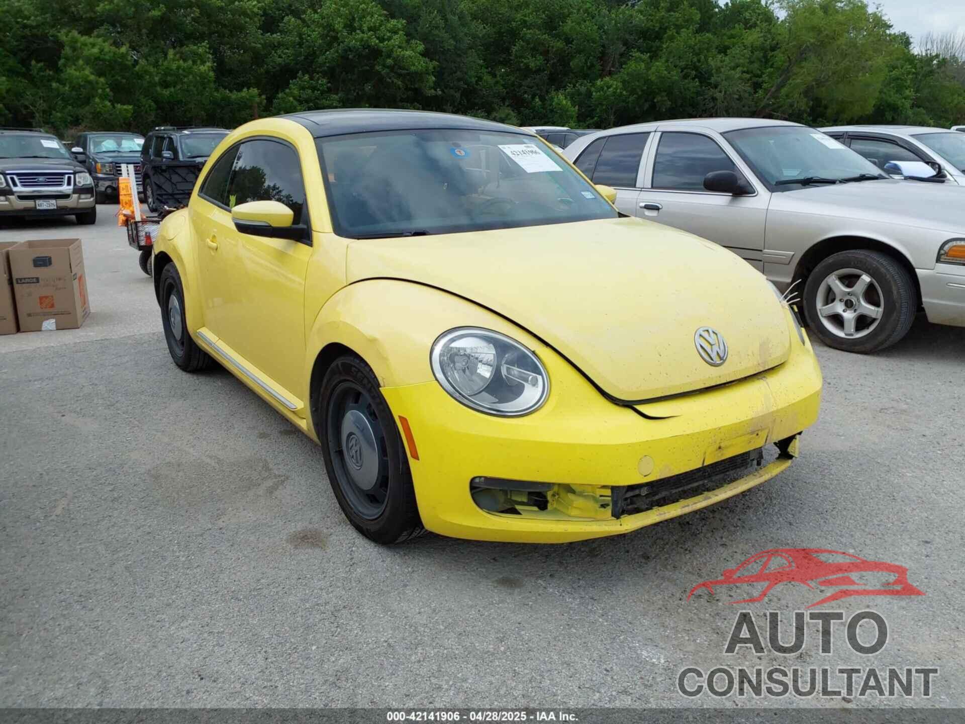 VOLKSWAGEN BEETLE 2013 - 3VWJX7AT2DM680808