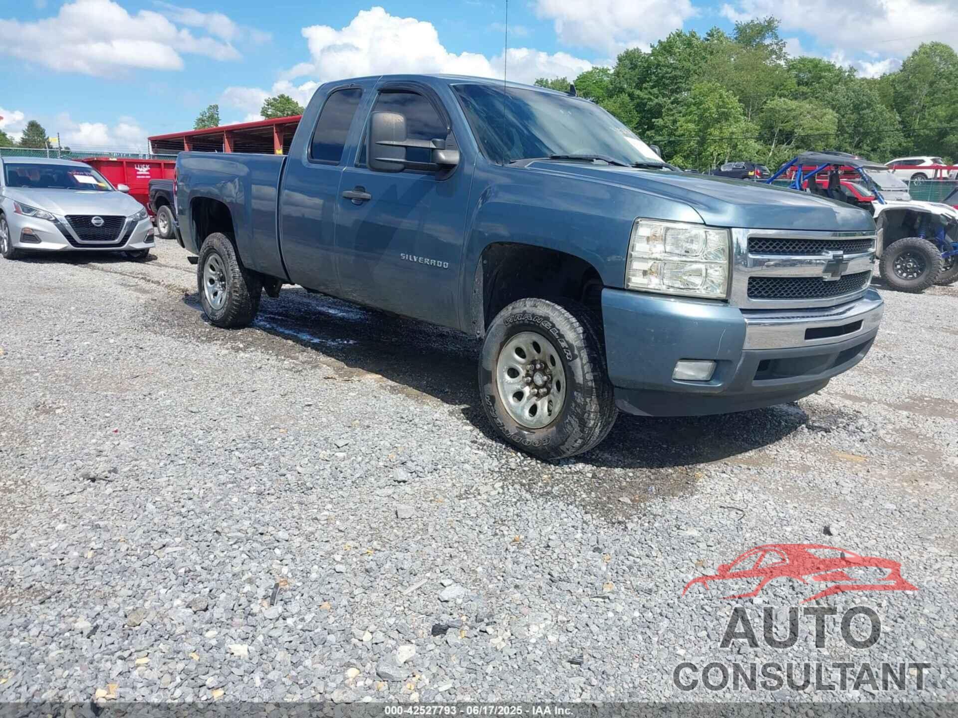 CHEVROLET SILVERADO 1500 2011 - 1GCRKSE3XBZ281271