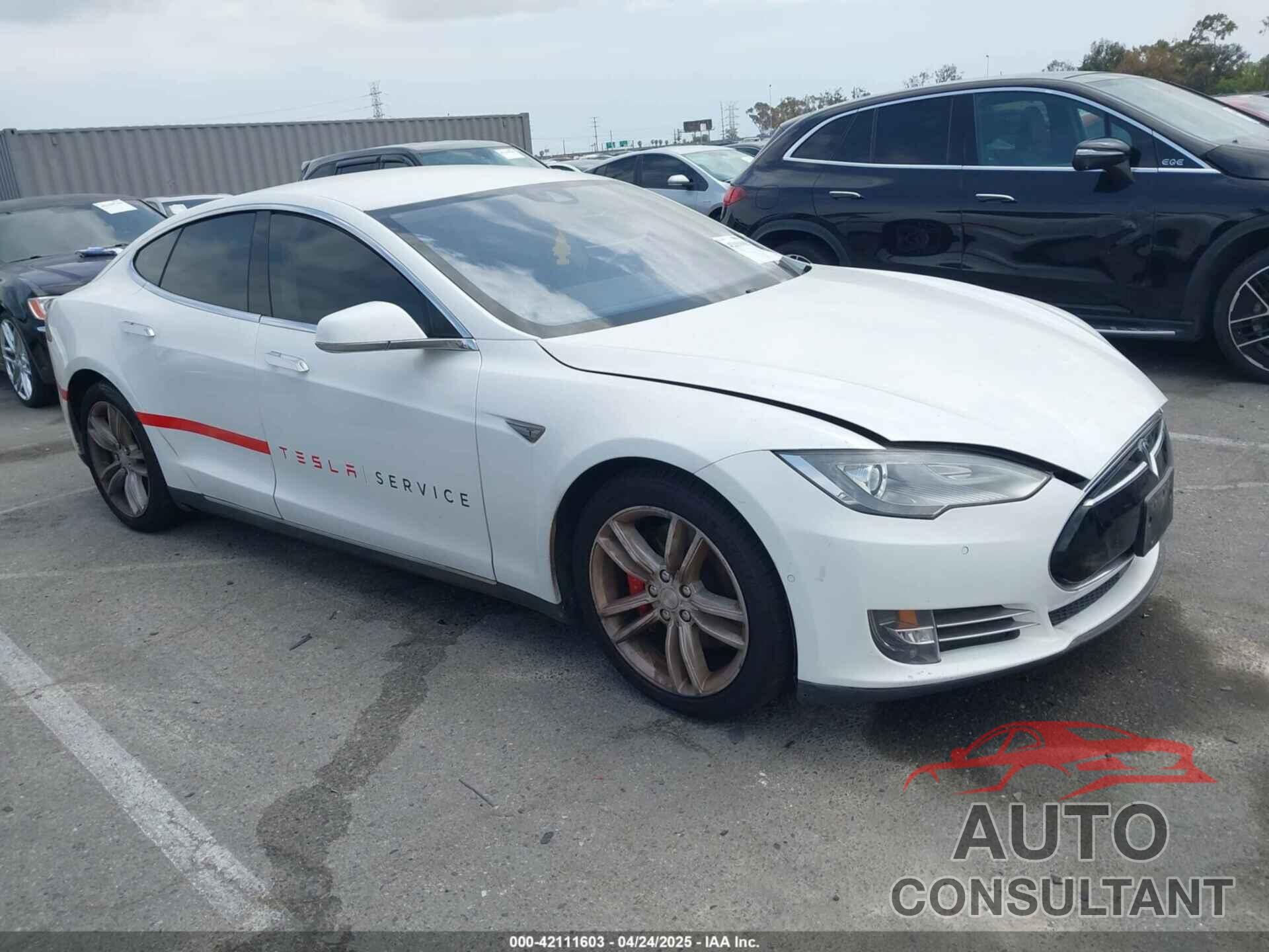TESLA MODEL S 2016 - 5YJSA1E40GF123543