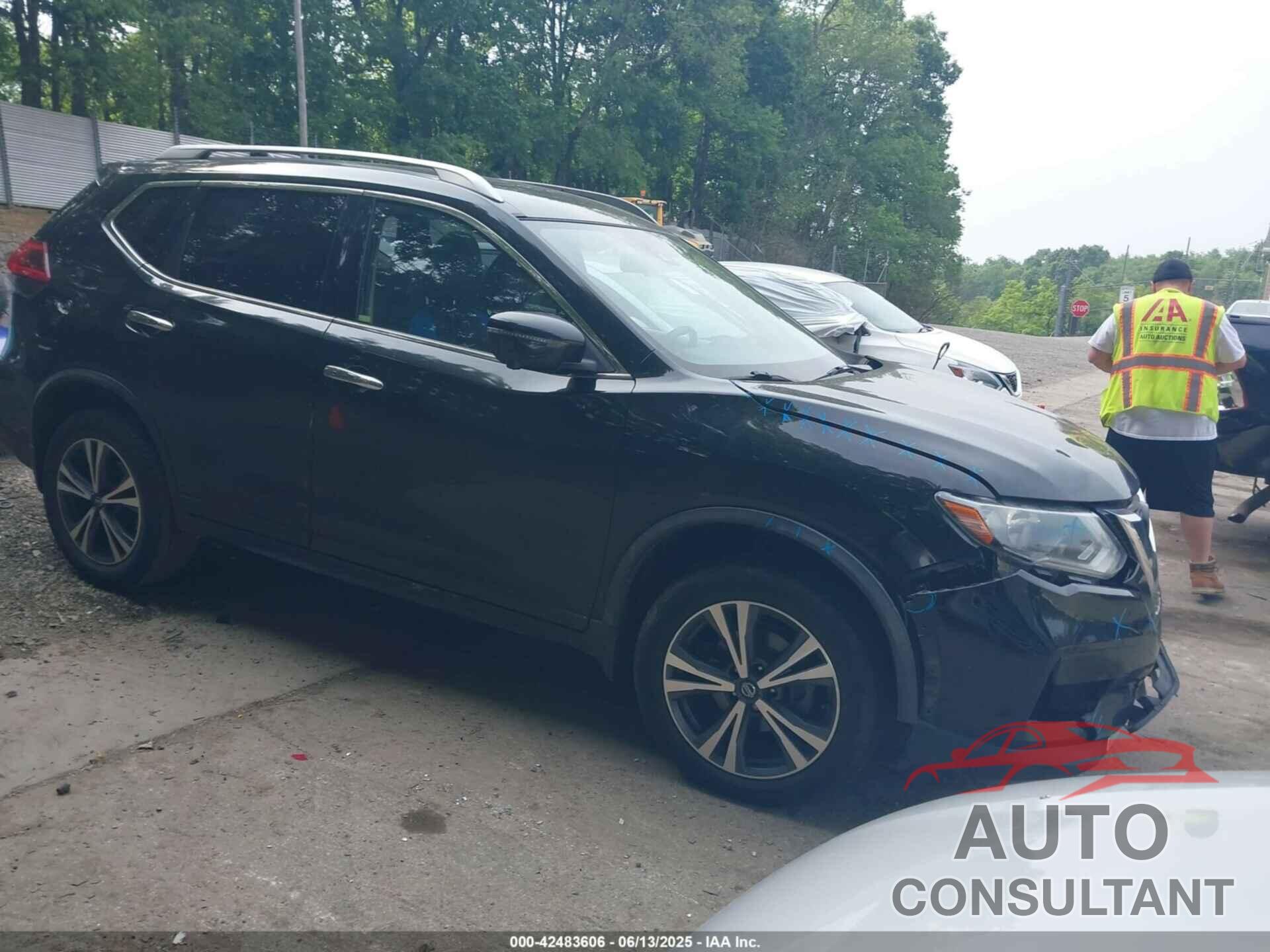 NISSAN ROGUE 2019 - JN8AT2MV7KW401434