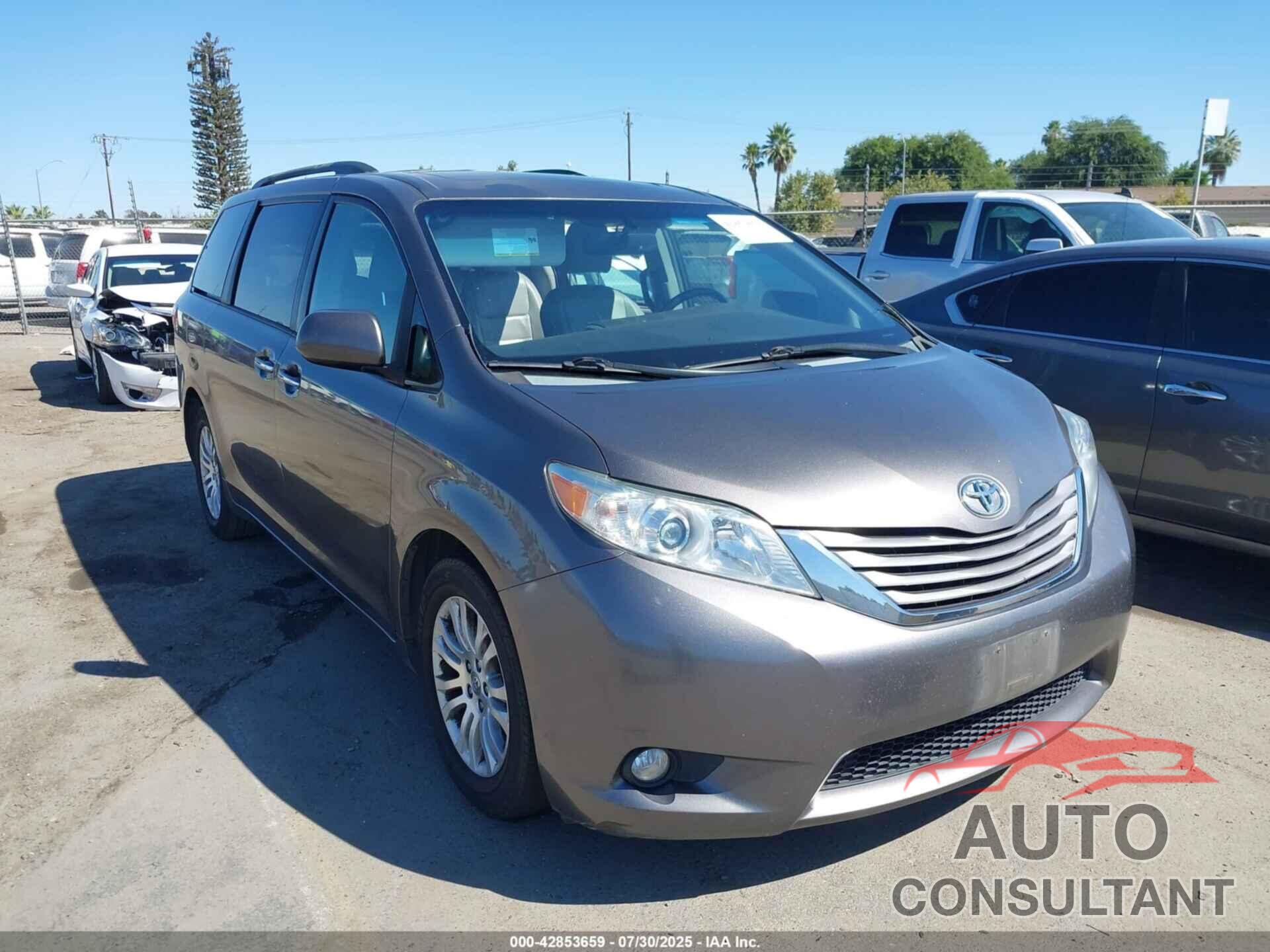TOYOTA SIENNA 2015 - 5TDYK3DC9FS596475