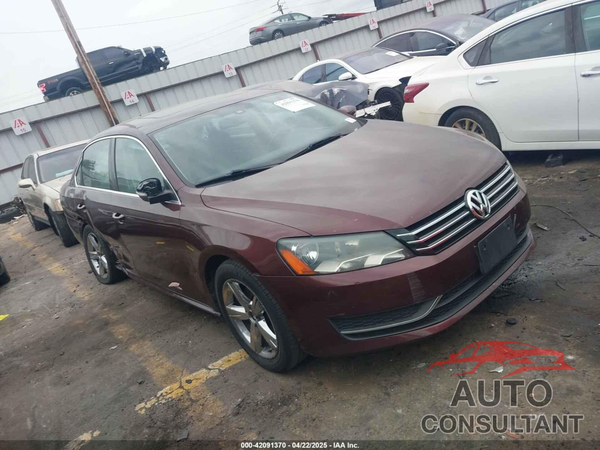 VOLKSWAGEN PASSAT 2013 - 1VWBH7A39DC007940