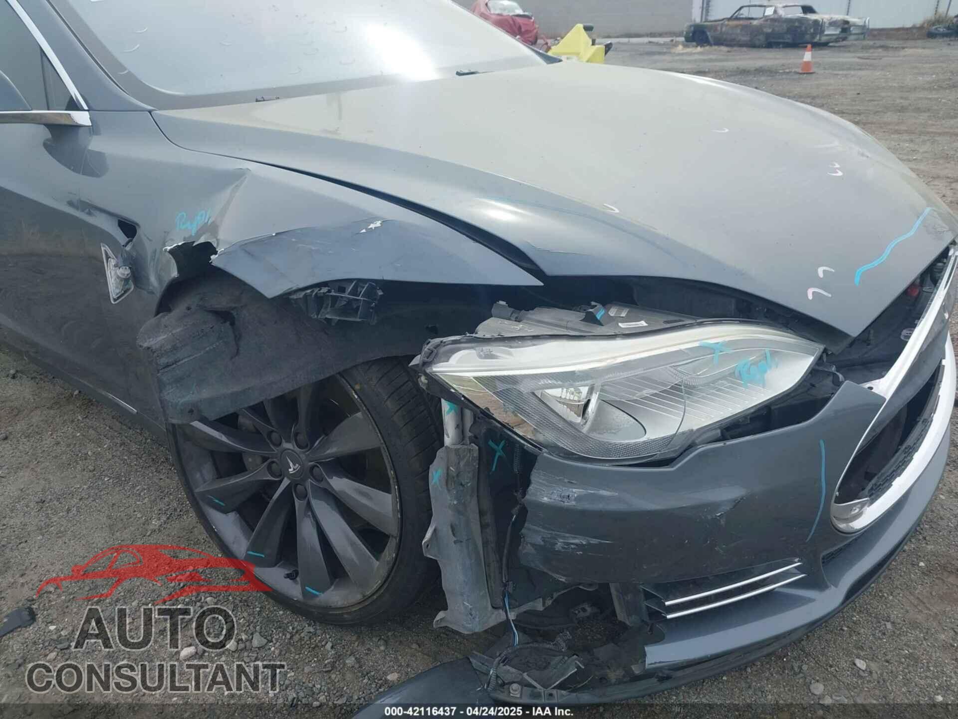 TESLA MODEL S 2013 - 5YJSA1AG5DFP13149