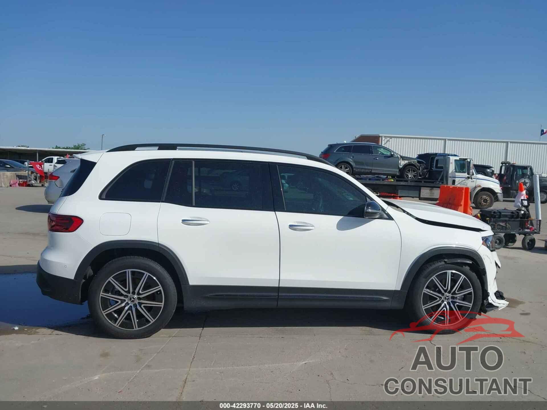 MERCEDES-BENZ EQB 300 SUV 2024 - W1N9M0KB8RN104156