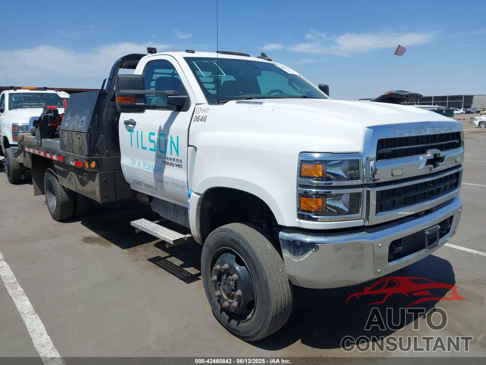 CHEVROLET SILVERADO MD 2023 - 1HTKJPVM7PH333563