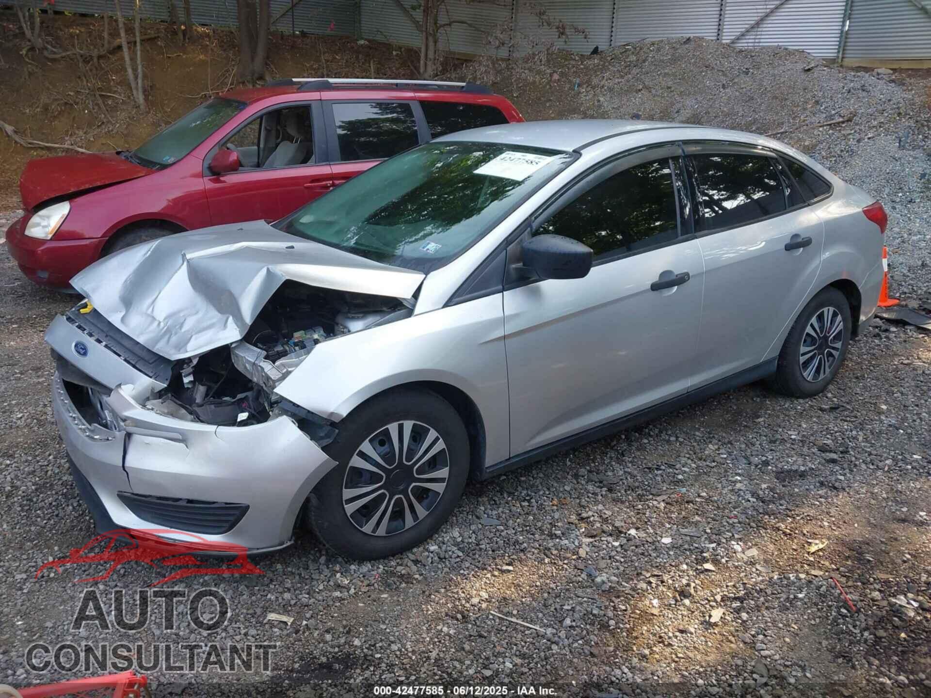 FORD FOCUS 2018 - 1FADP3E23JL220876