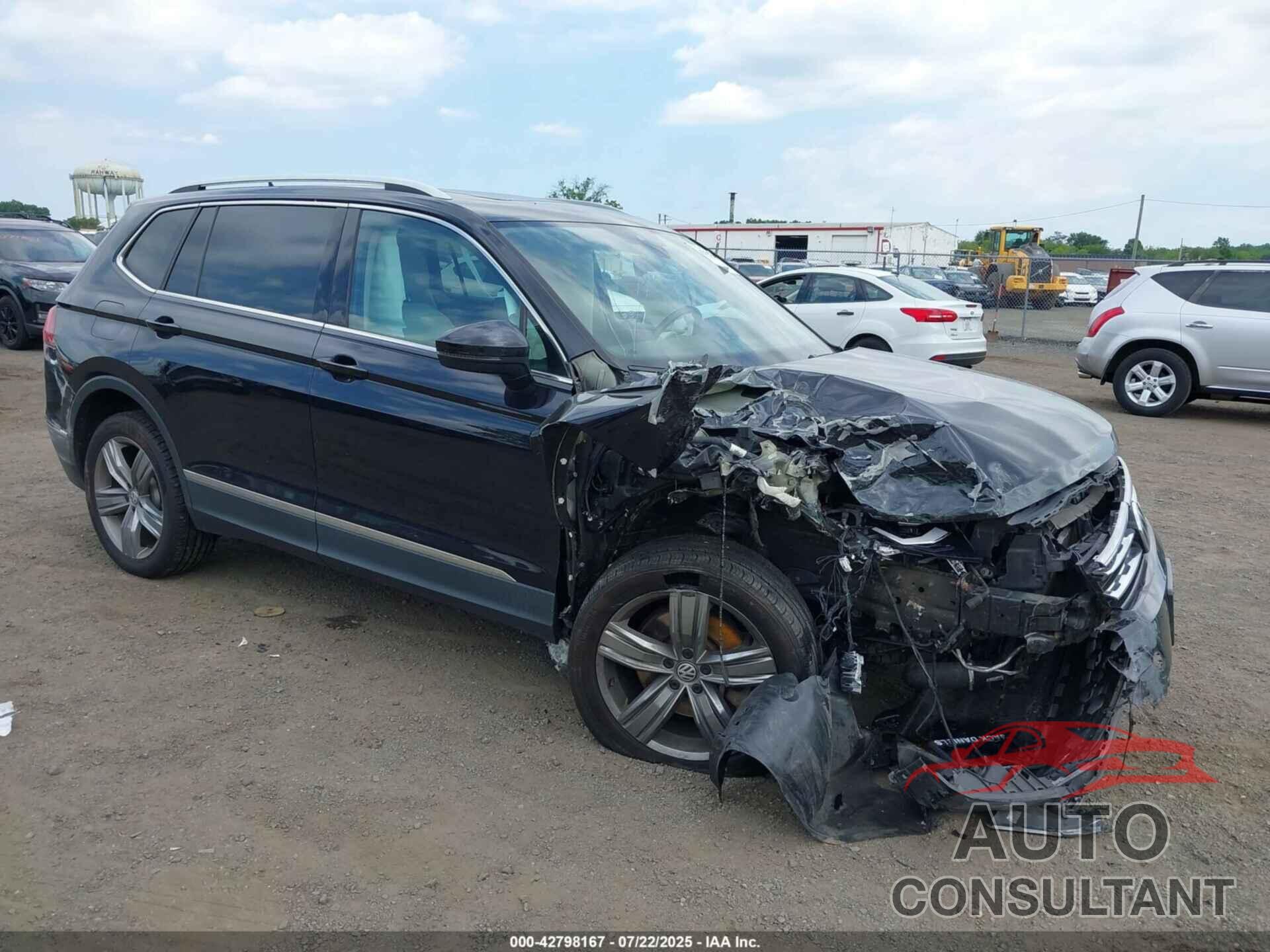 VOLKSWAGEN TIGUAN 2018 - 3VV4B7AX1JM221039