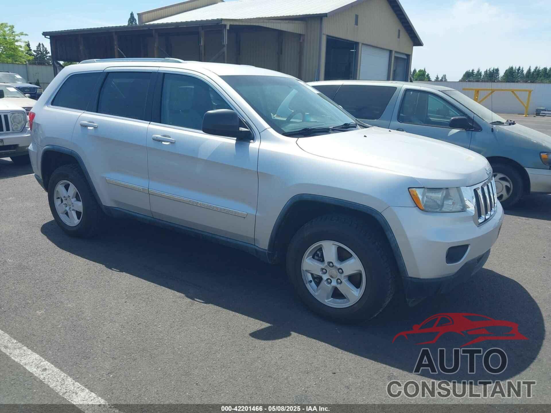 JEEP GRAND CHEROKEE 2011 - 1J4RR4GG9BC581260