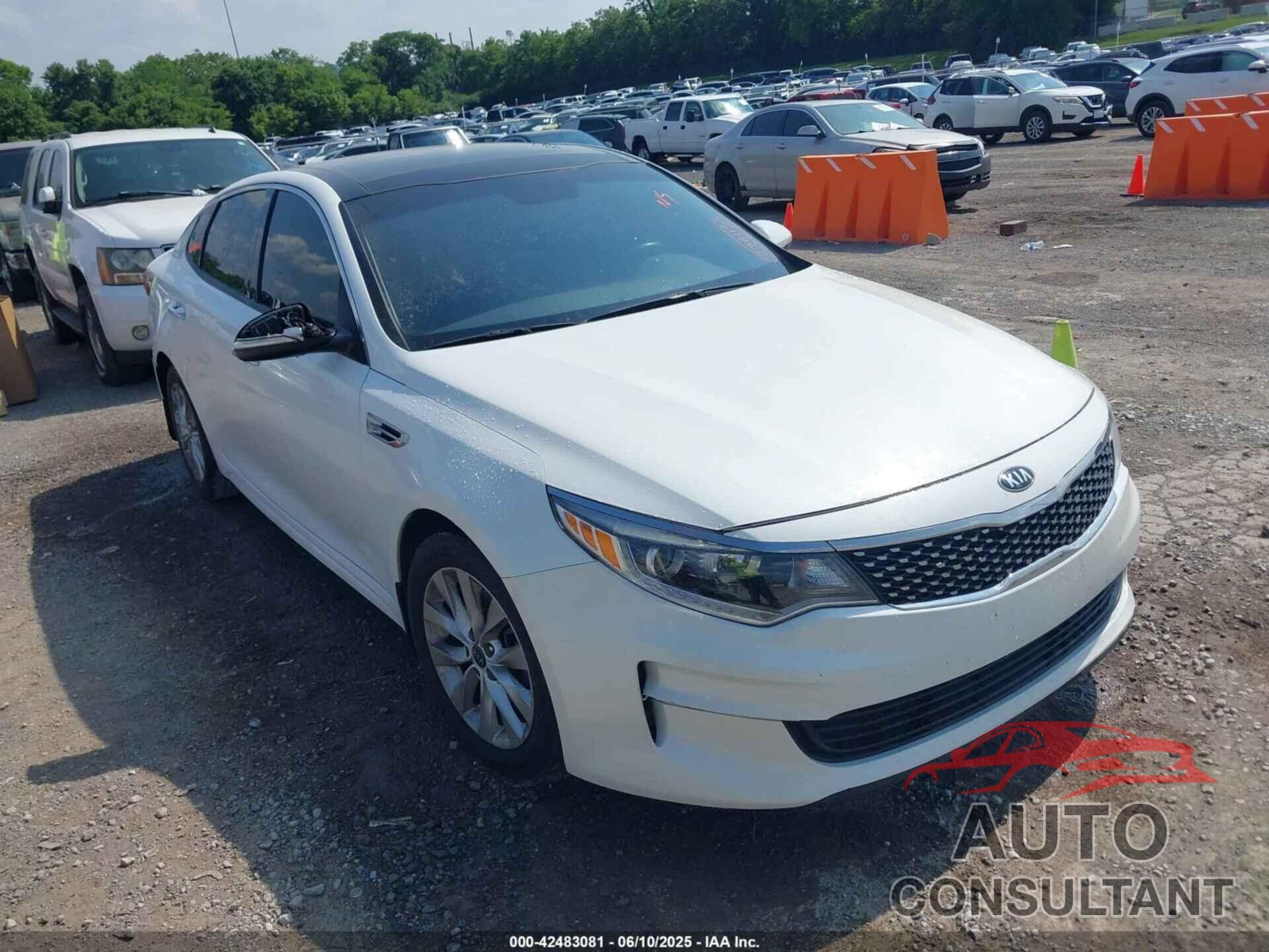 KIA OPTIMA 2018 - 5XXGU4L36JG238113
