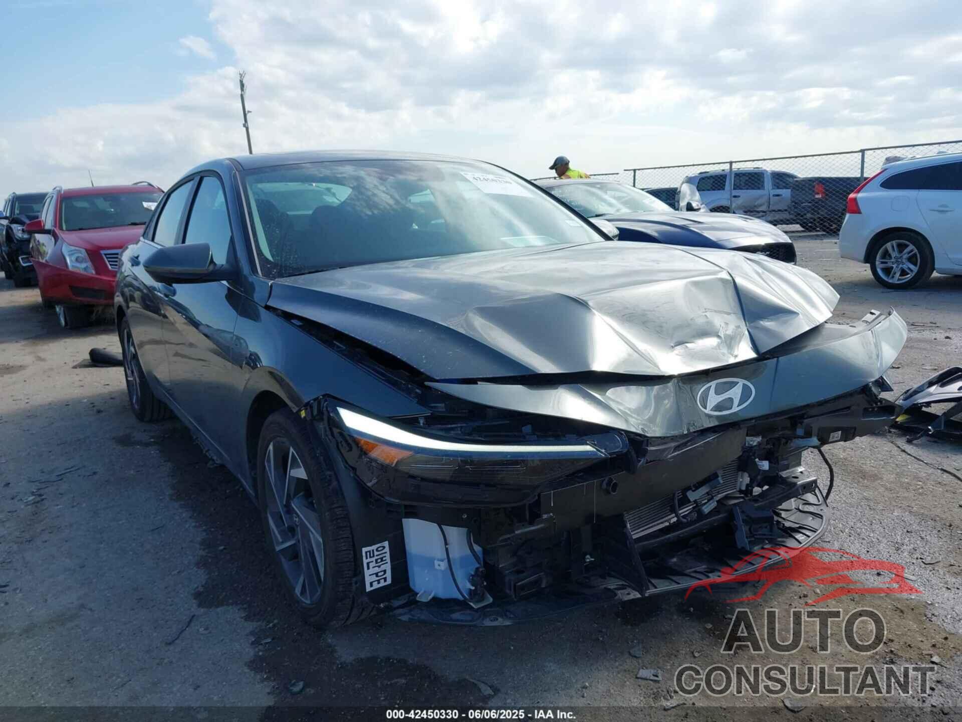 HYUNDAI ELANTRA 2025 - KMHLS4DG3SU952939
