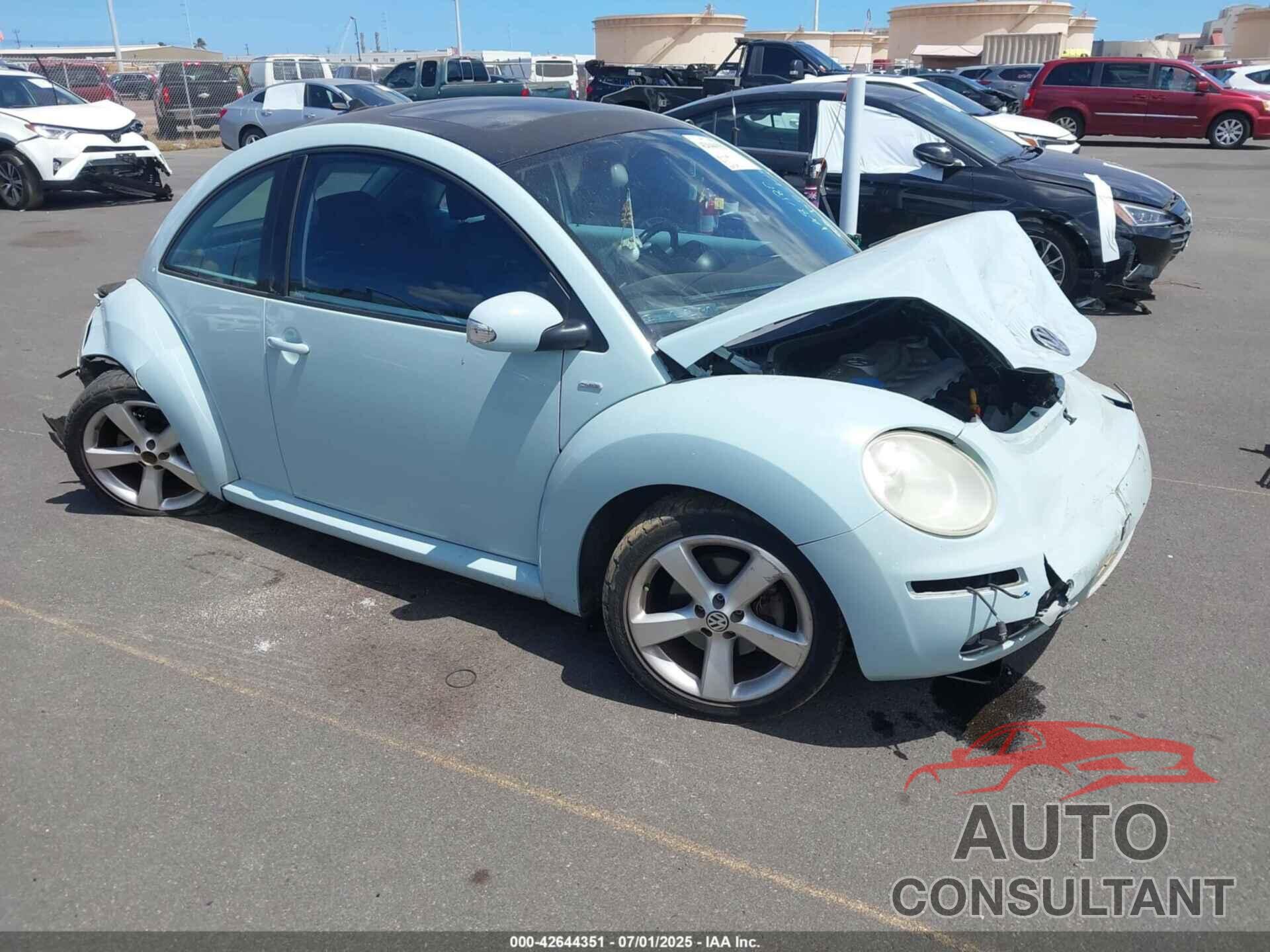 VOLKSWAGEN NEW BEETLE 2010 - 3VWRG3AG3AM026314