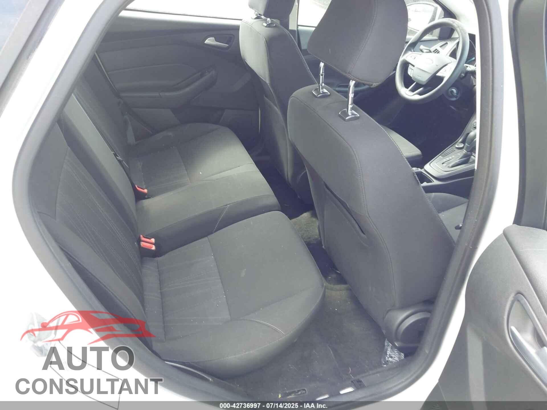 FORD FOCUS 2017 - 1FADP3K23HL248563