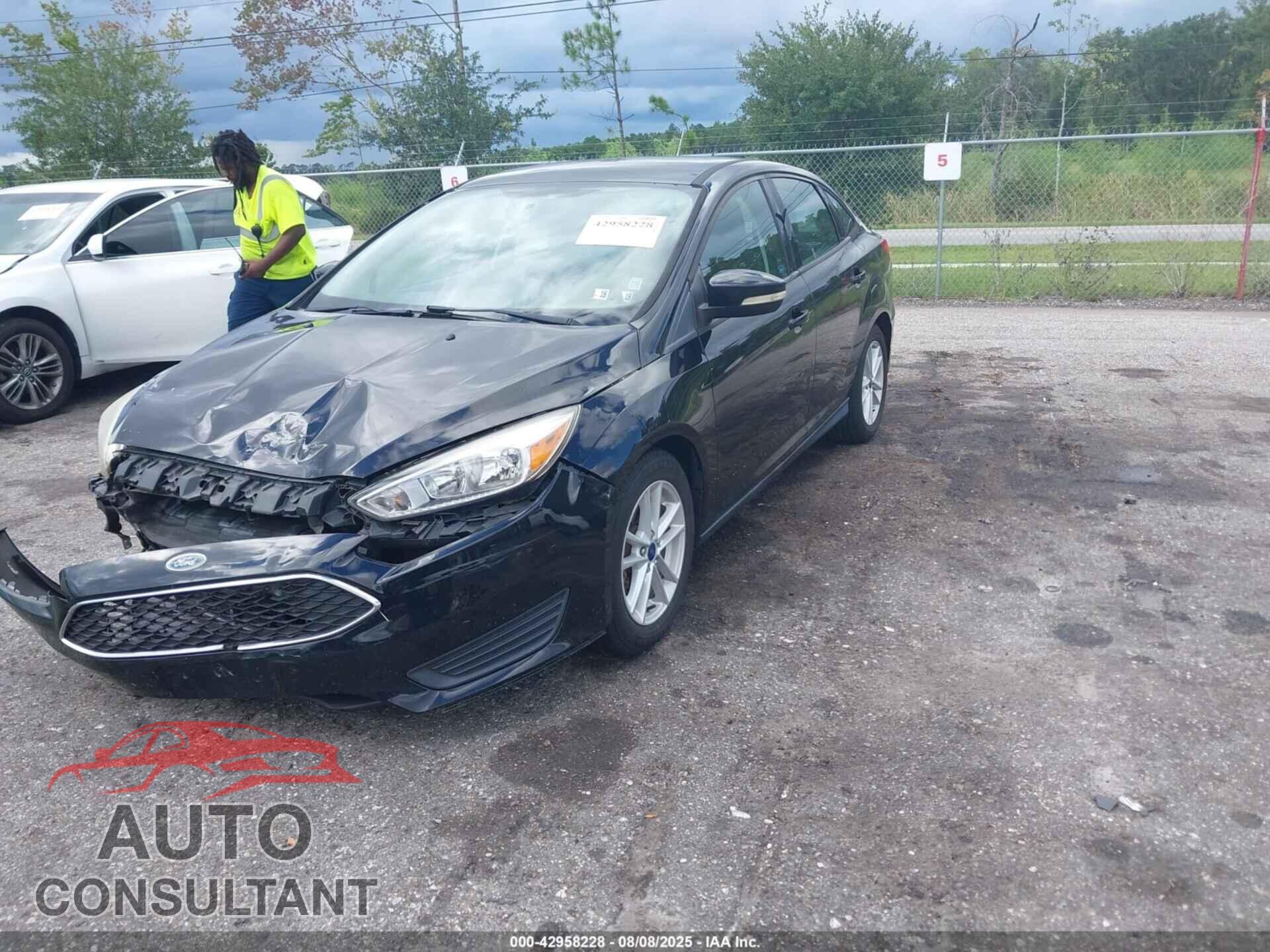 FORD FOCUS 2017 - 1FADP3F26HL326778