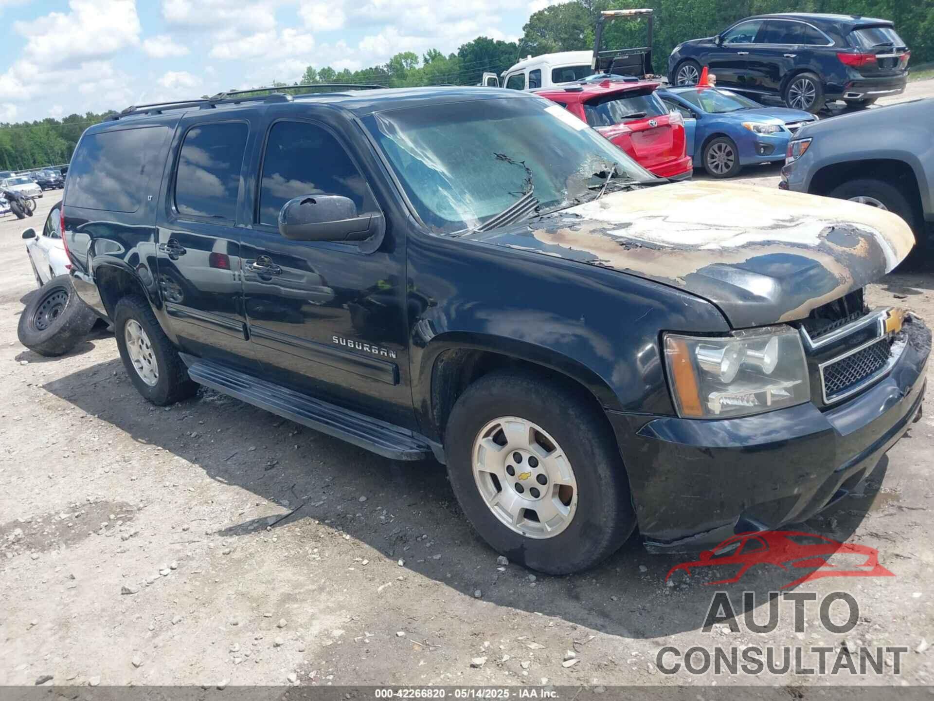 CHEVROLET SUBURBAN 1500 2013 - 1GNSCJE05DR125146