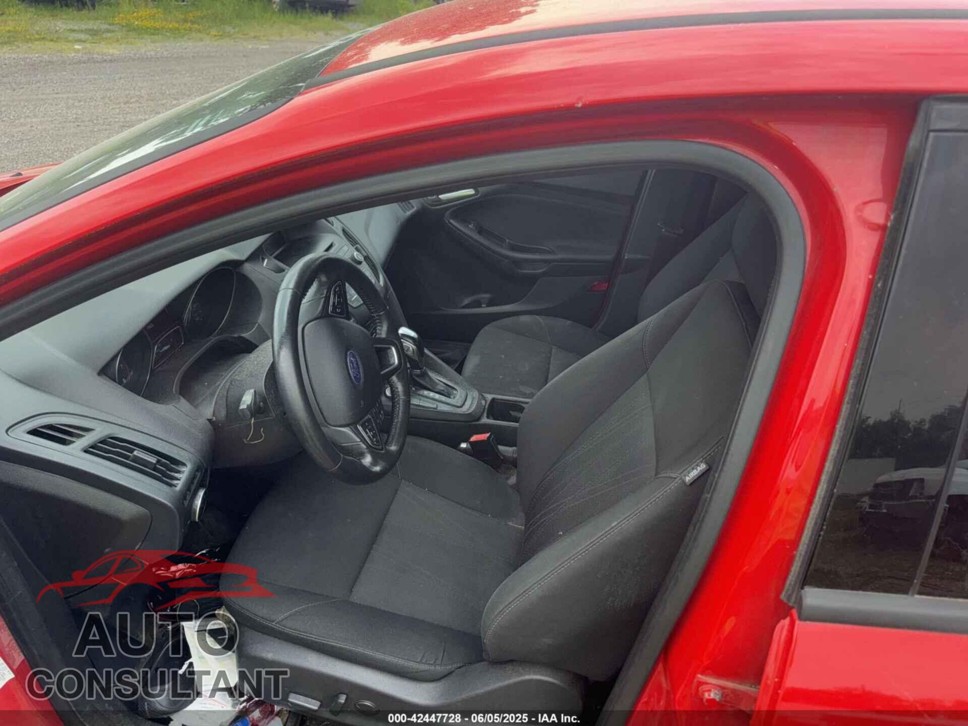 FORD FOCUS 2016 - 1FADP3F24GL403372