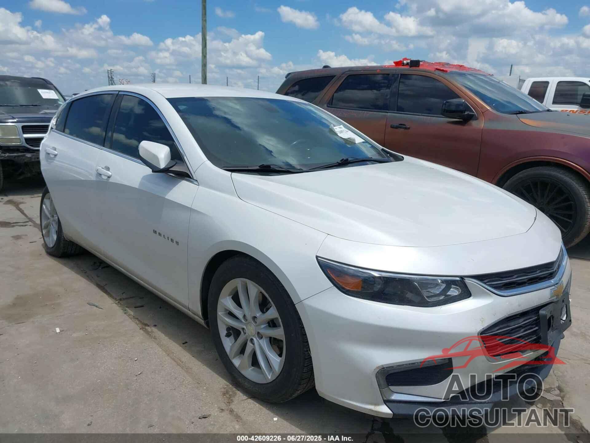 CHEVROLET MALIBU 2018 - 1G1ZD5ST9JF221300