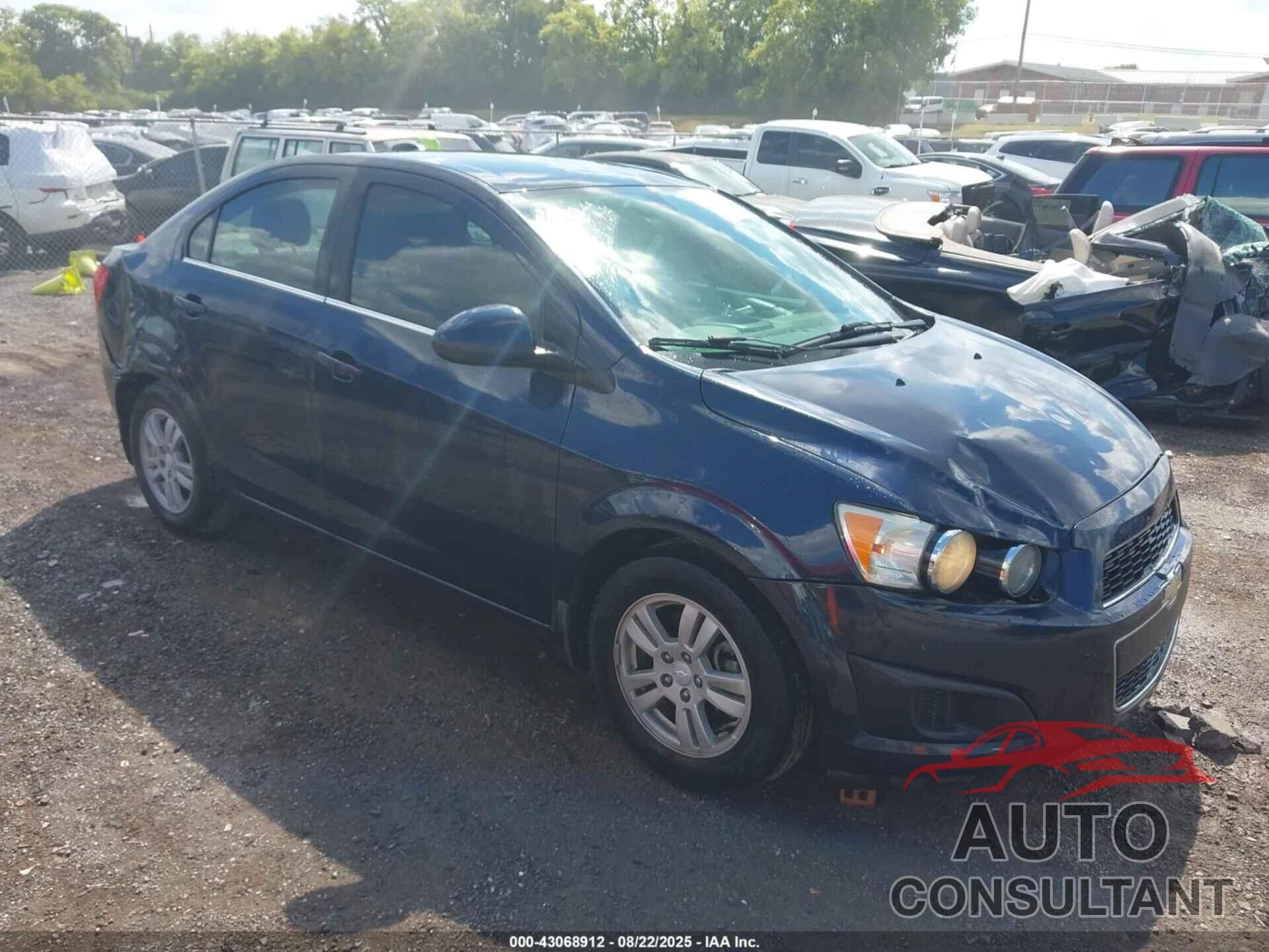 CHEVROLET SONIC 2015 - 1G1JC5SH6F4216330