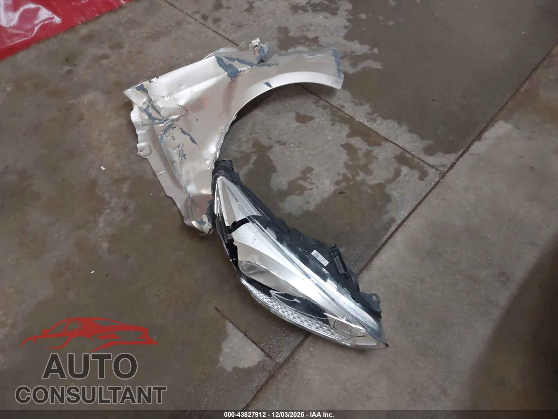 FORD FOCUS 2017 - 1FADP3F23HL323711