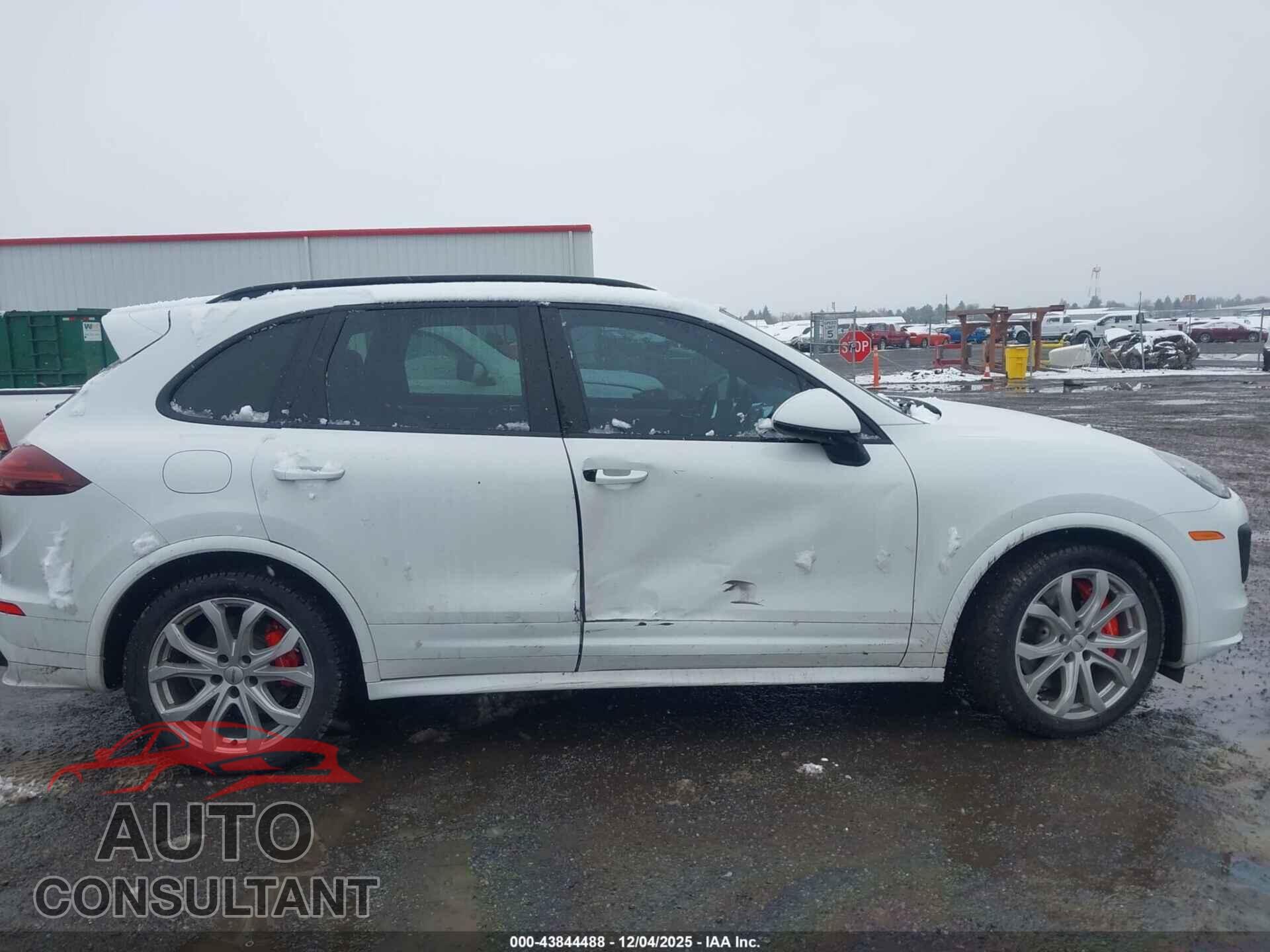 PORSCHE CAYENNE 2016 - WP1AD2A27GLA72017