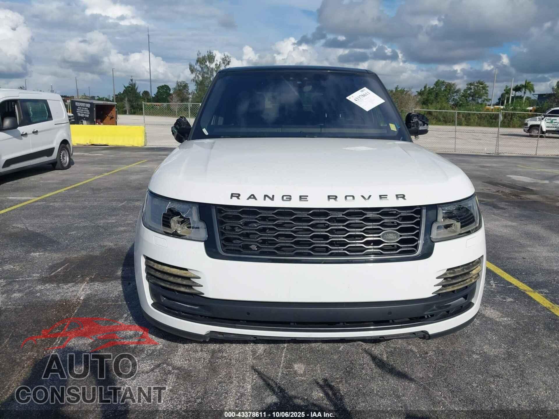 LAND ROVER RANGE ROVER 2018 - SALGR2RV2JA399609