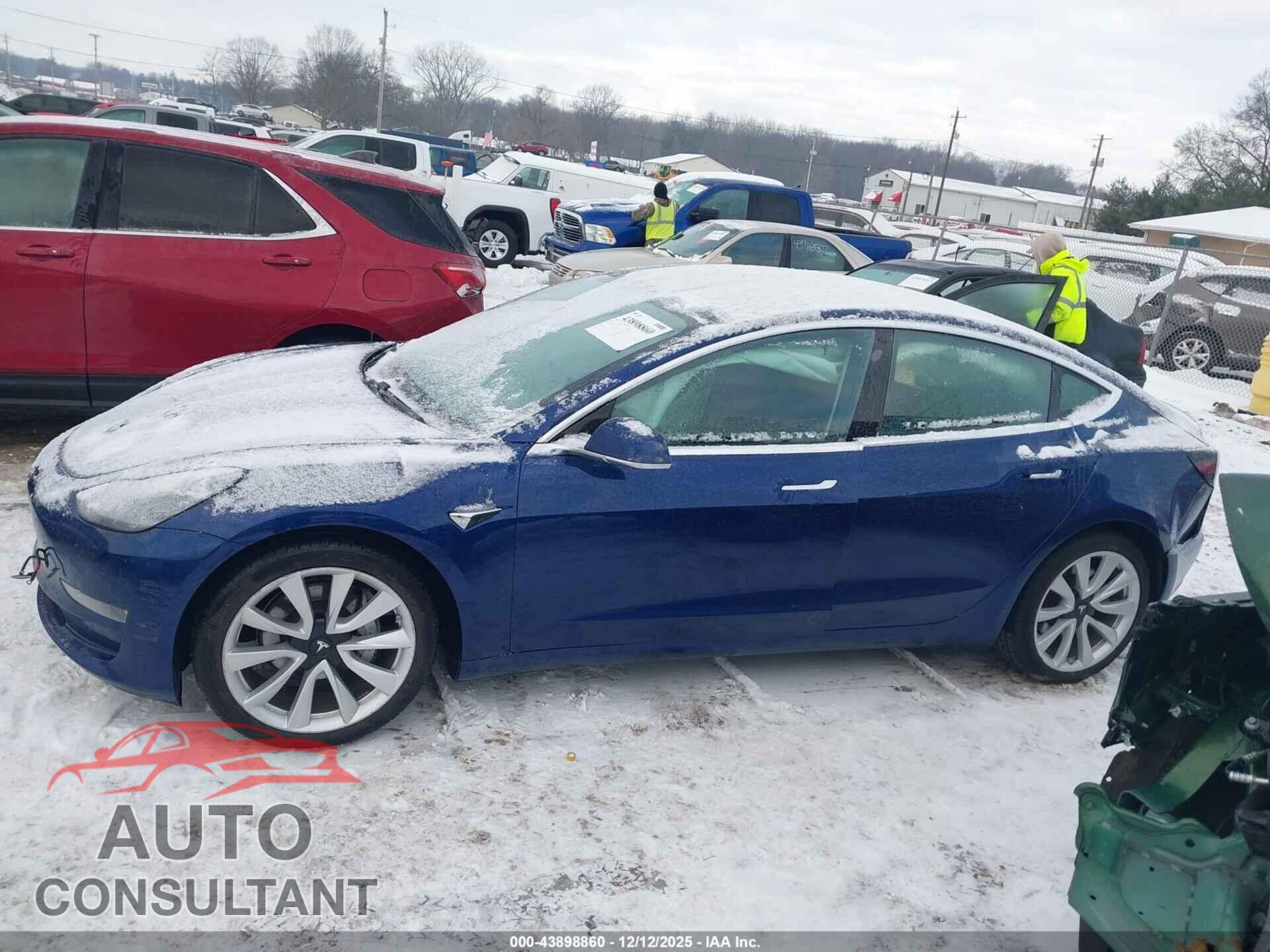 TESLA MODEL 3 2018 - 5YJ3E1EA7JF124999