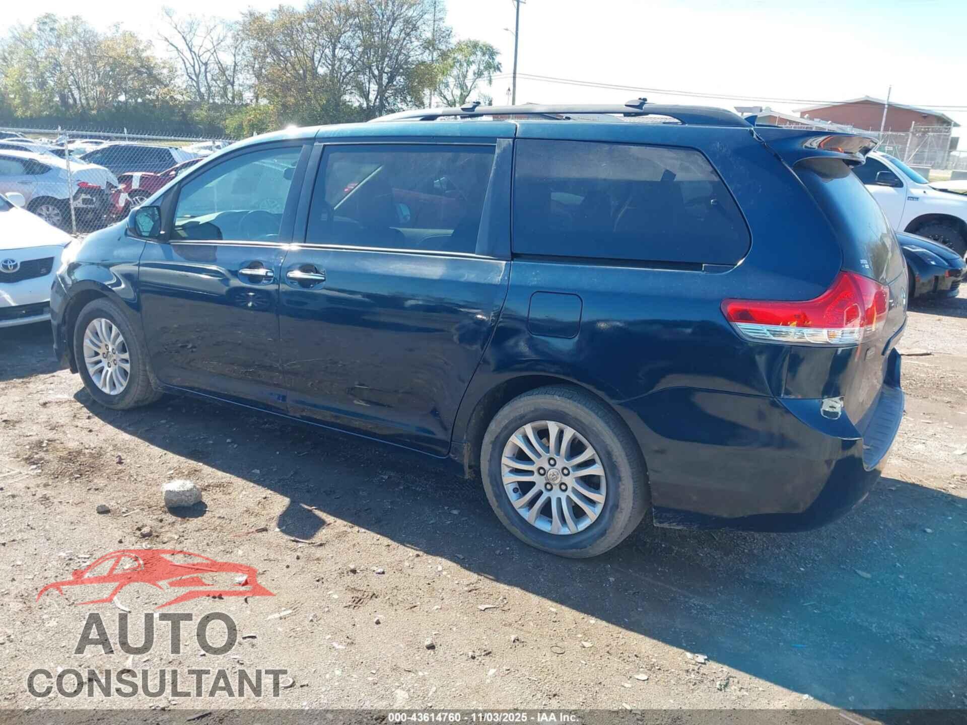 TOYOTA SIENNA 2012 - 5TDYK3DC4CS222321