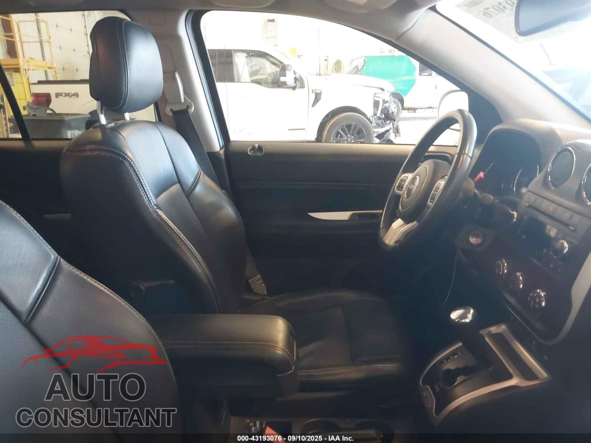 JEEP COMPASS 2017 - 1C4NJDAB3HD197308