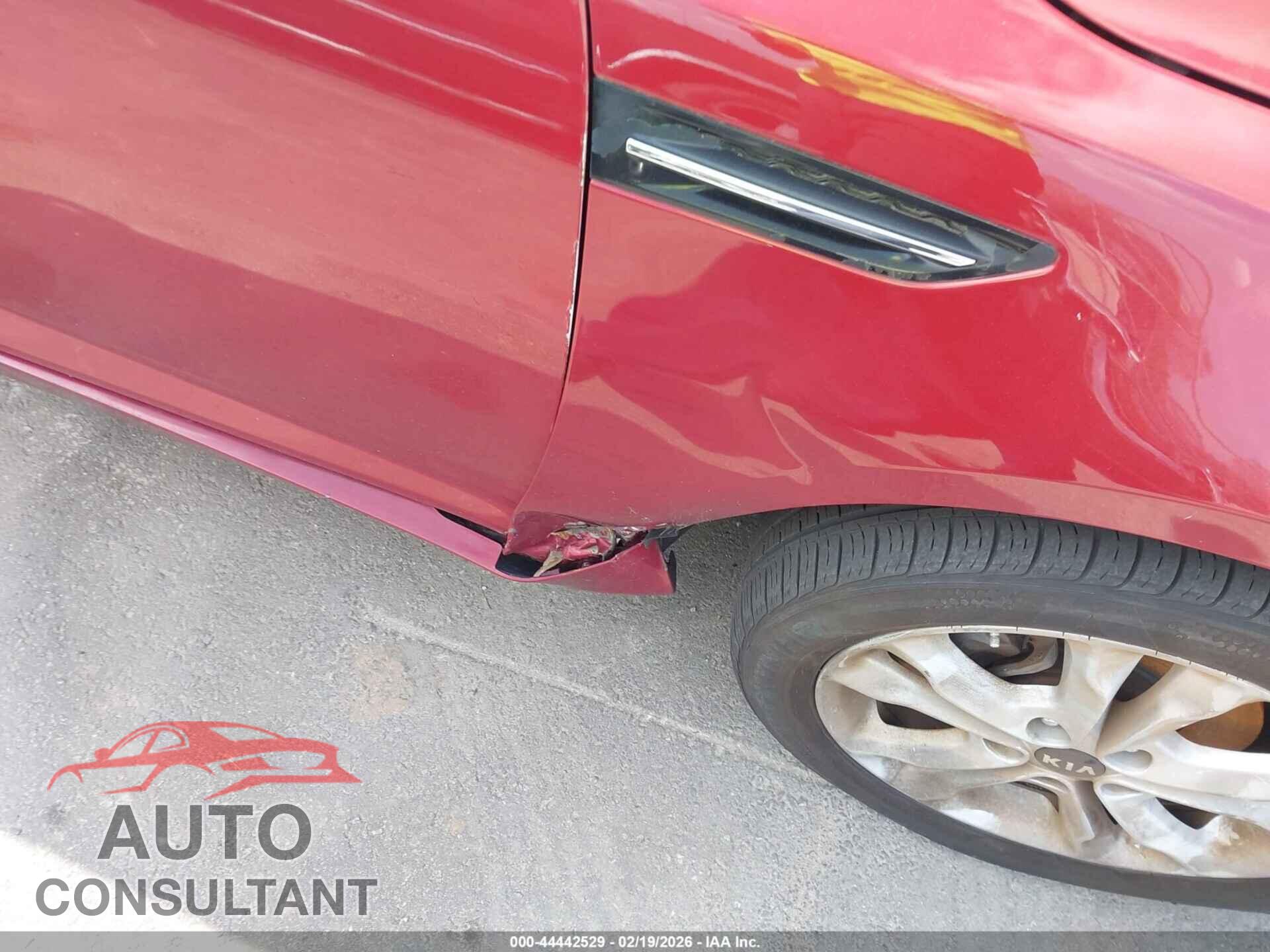 KIA OPTIMA 2011 - KNAGN4A78B5081917