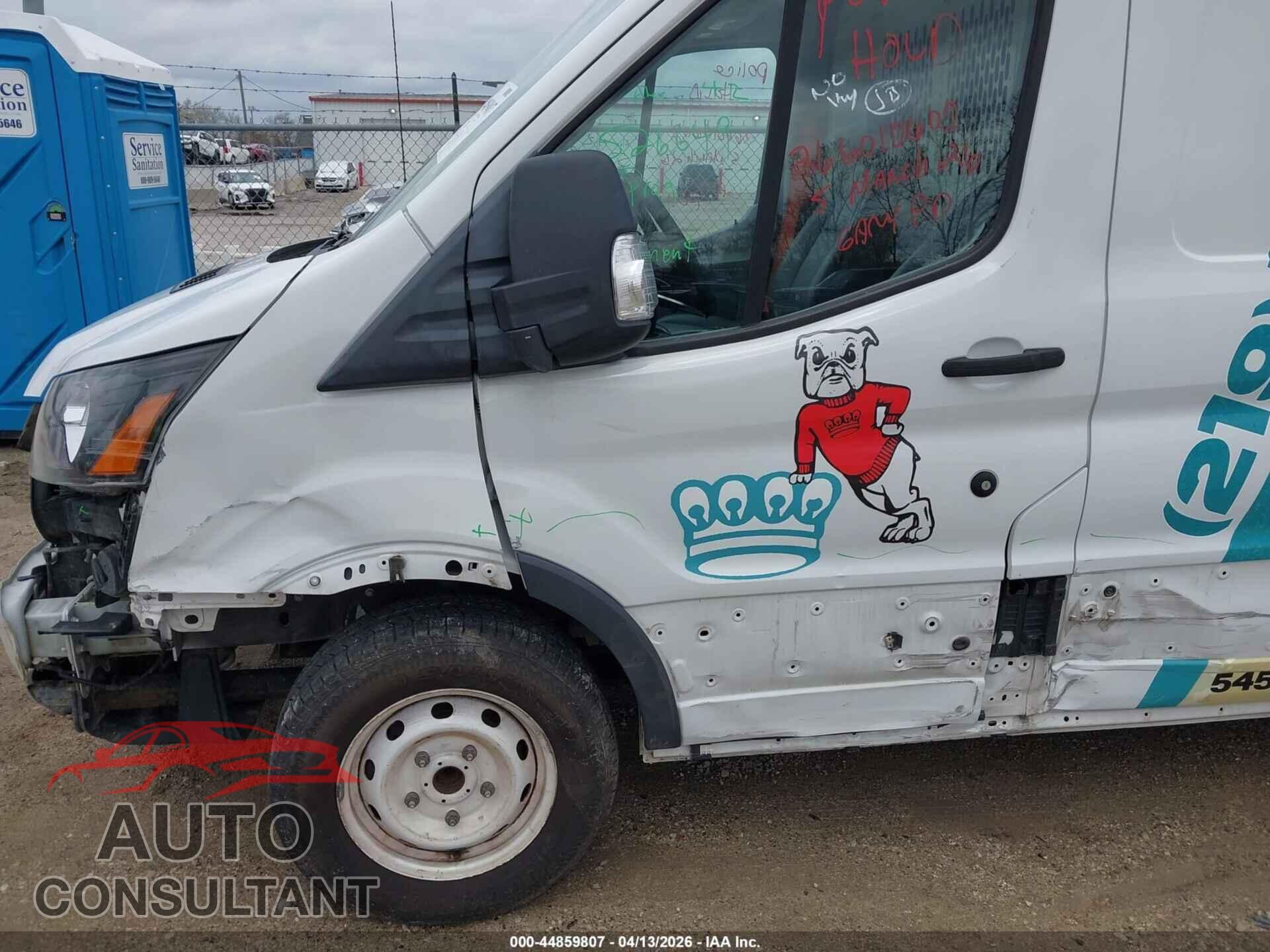 FORD TRANSIT-150 2018 - 1FTYE2CM2JKB52432