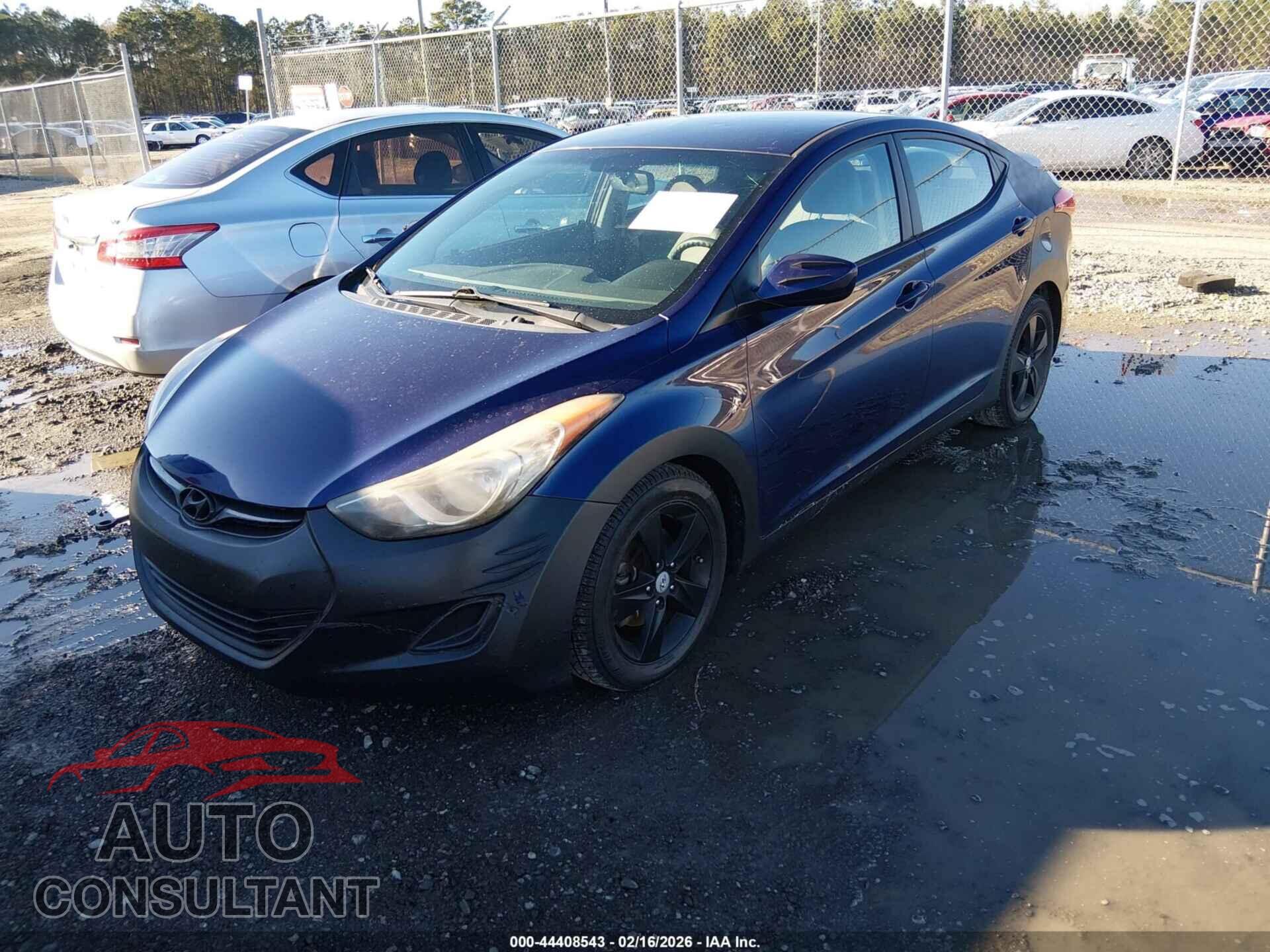 HYUNDAI ELANTRA 2013 - 5NPDH4AE7DH280679