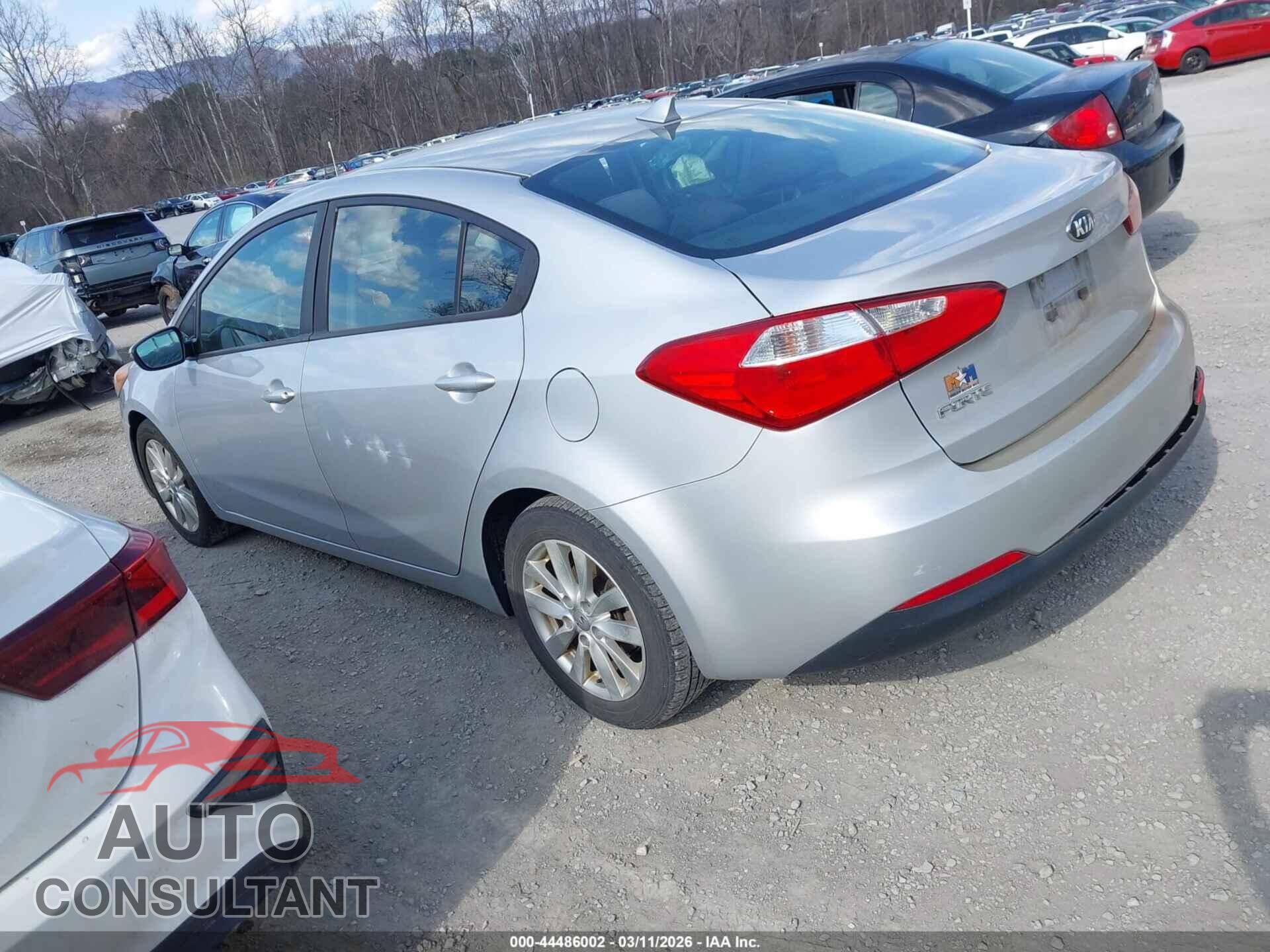 KIA FORTE 2016 - KNAFX4A61G5460813