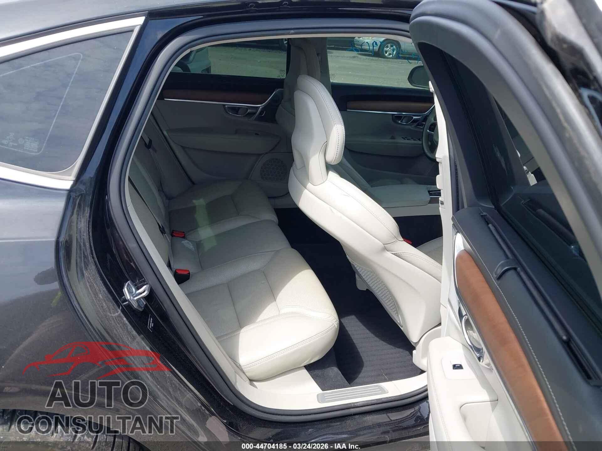 VOLVO S90 2017 - YV1A22ML2H1001987