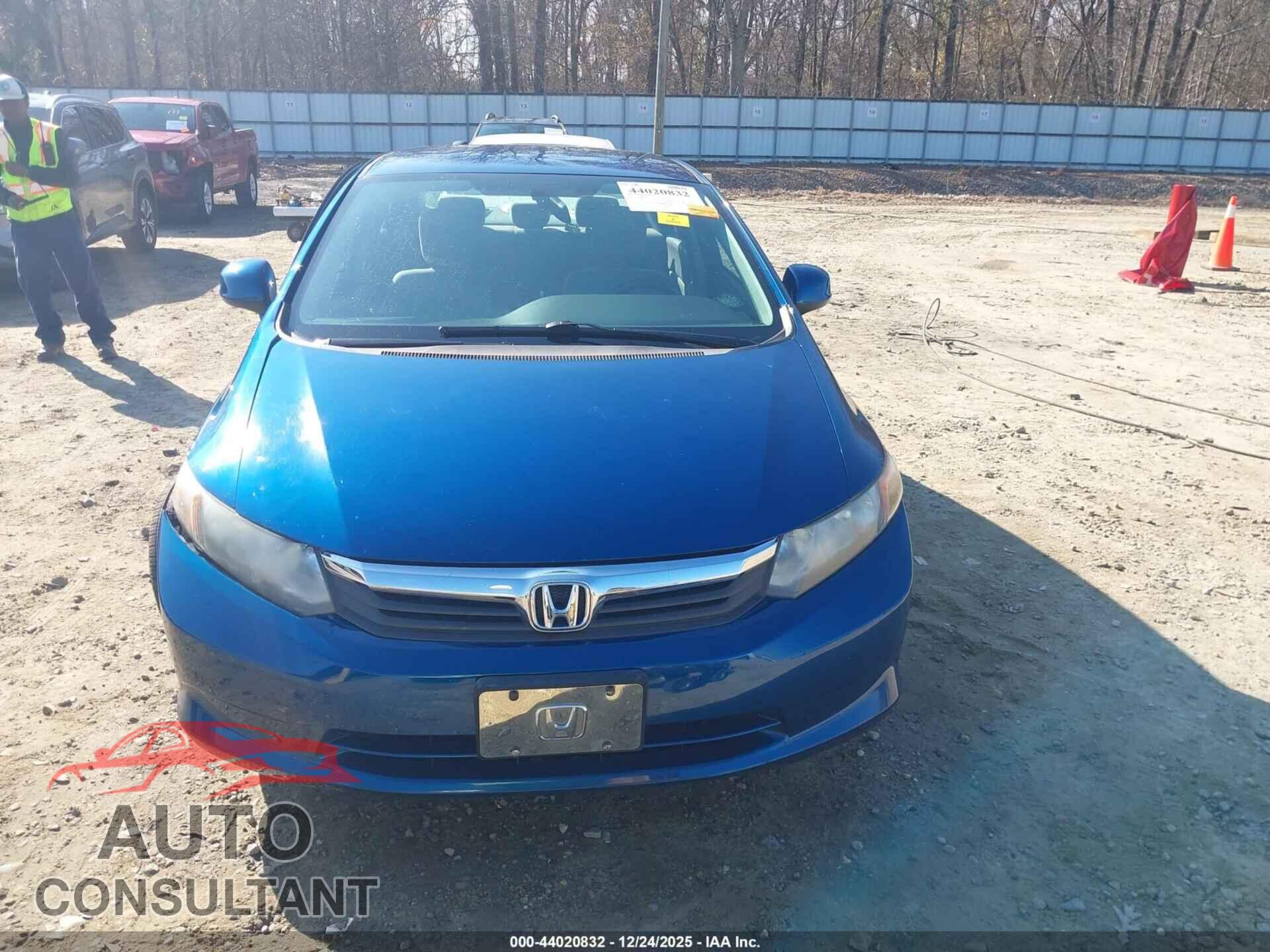 HONDA CIVIC 2012 - 2HGFB2F55CH561122