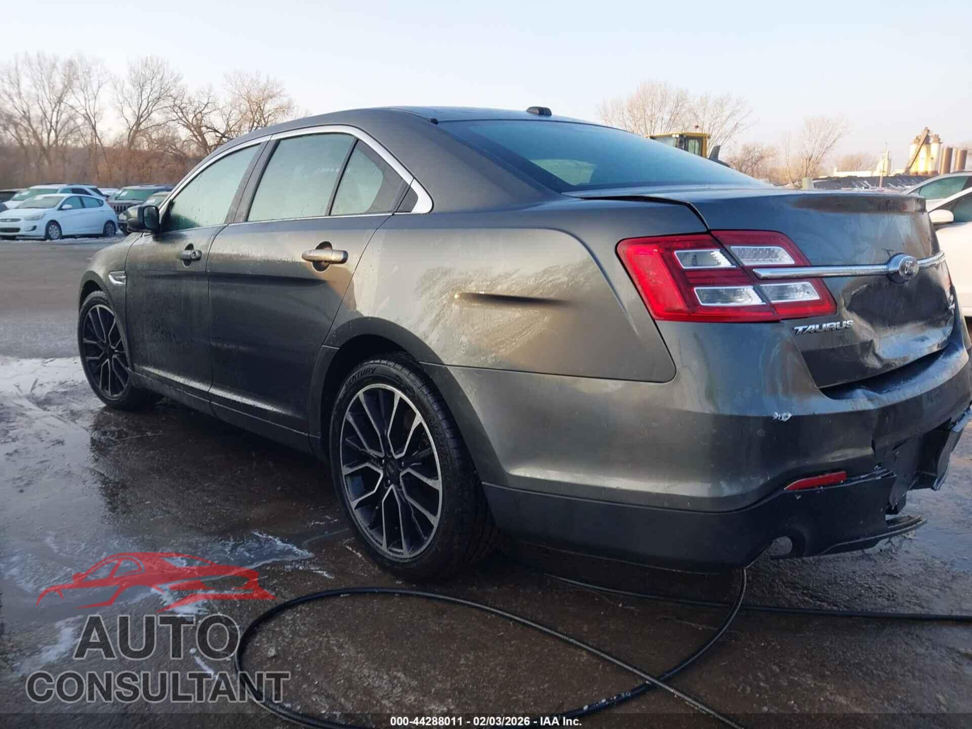 FORD TAURUS 2017 - 1FAHP2E81HG127776
