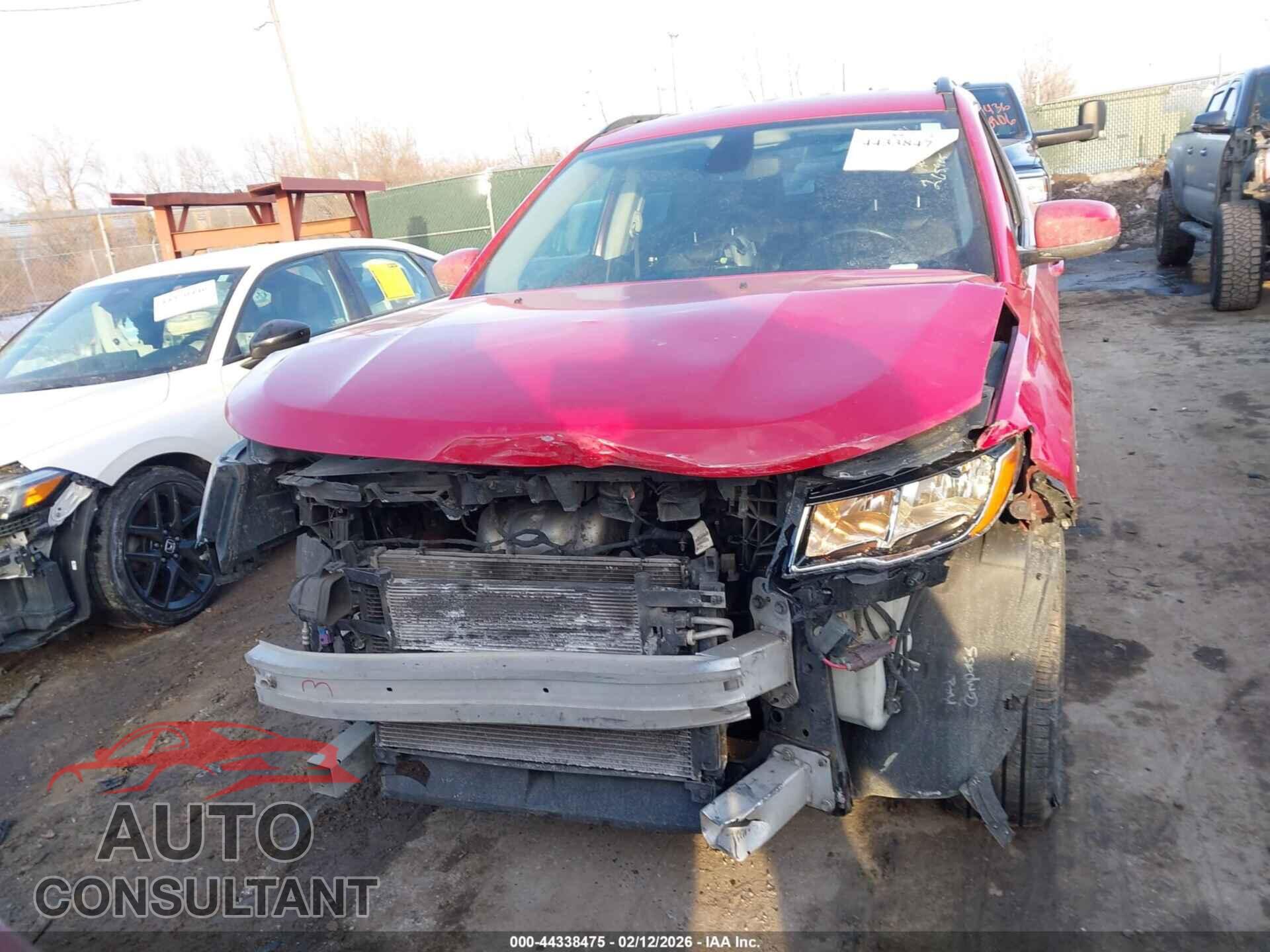 JEEP COMPASS 2018 - 3C4NJDBB2JT265905