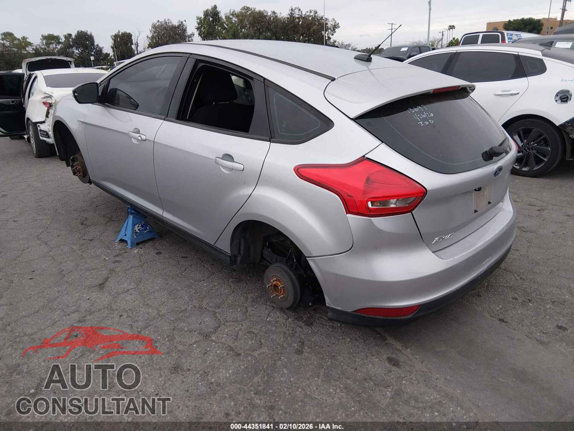 FORD FOCUS 2016 - 1FADP3K22GL268849