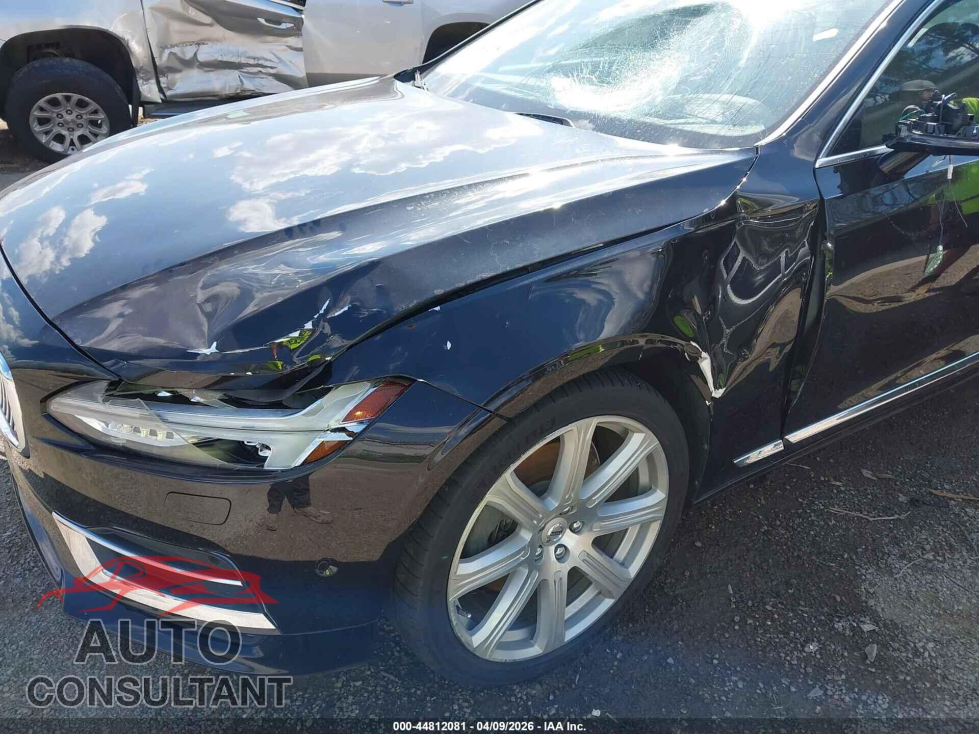 VOLVO S90 2017 - YV1A22ML2H1001410