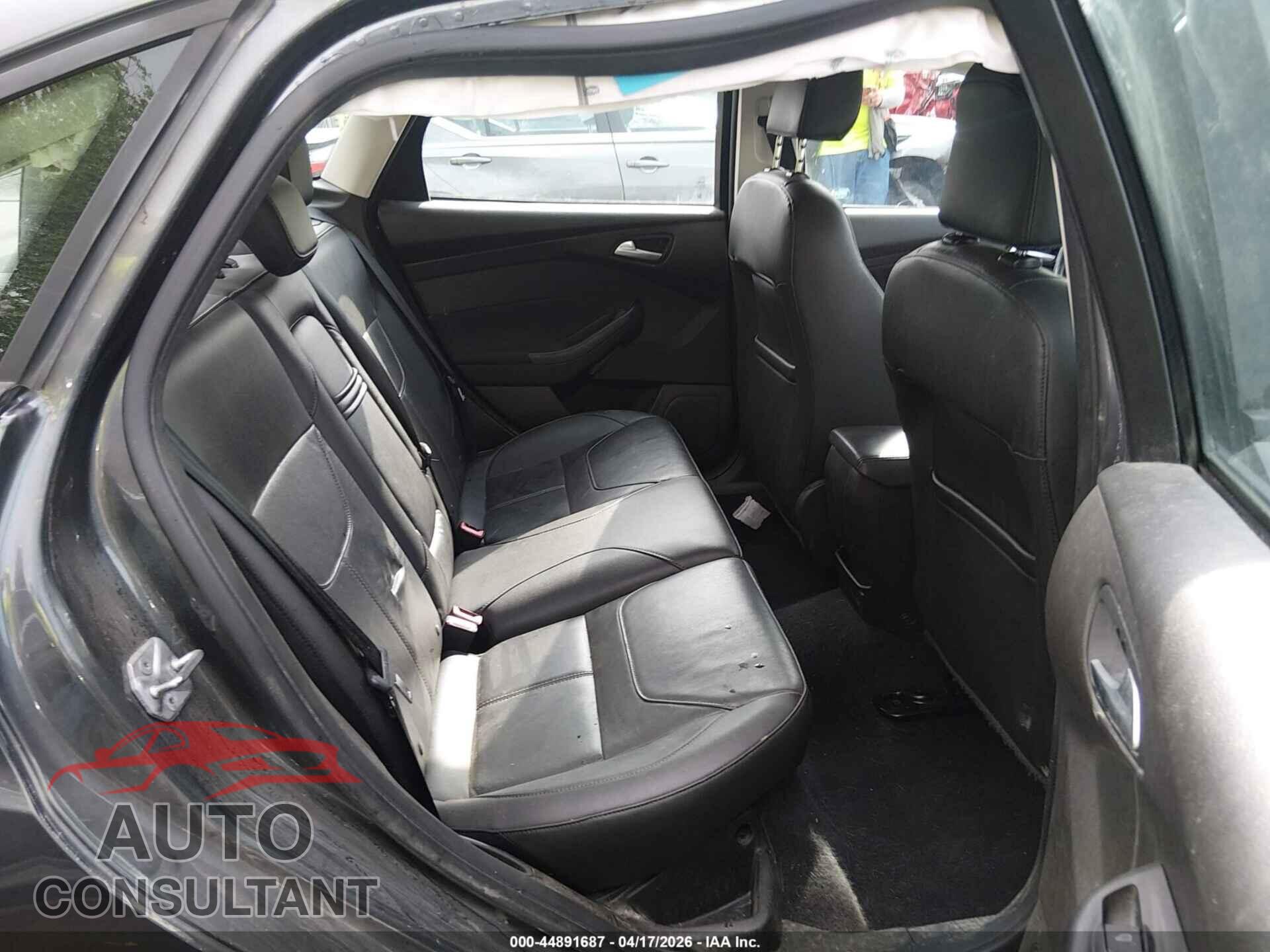 FORD FOCUS 2016 - 1FADP3F26GL321112