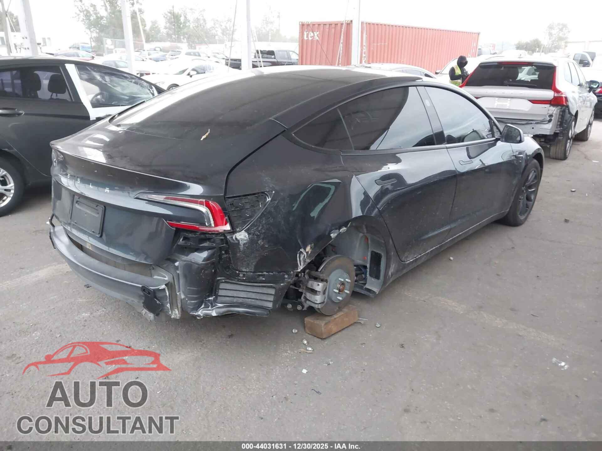 TESLA MODEL 3 2024 - 5YJ3E1EA5RF726005